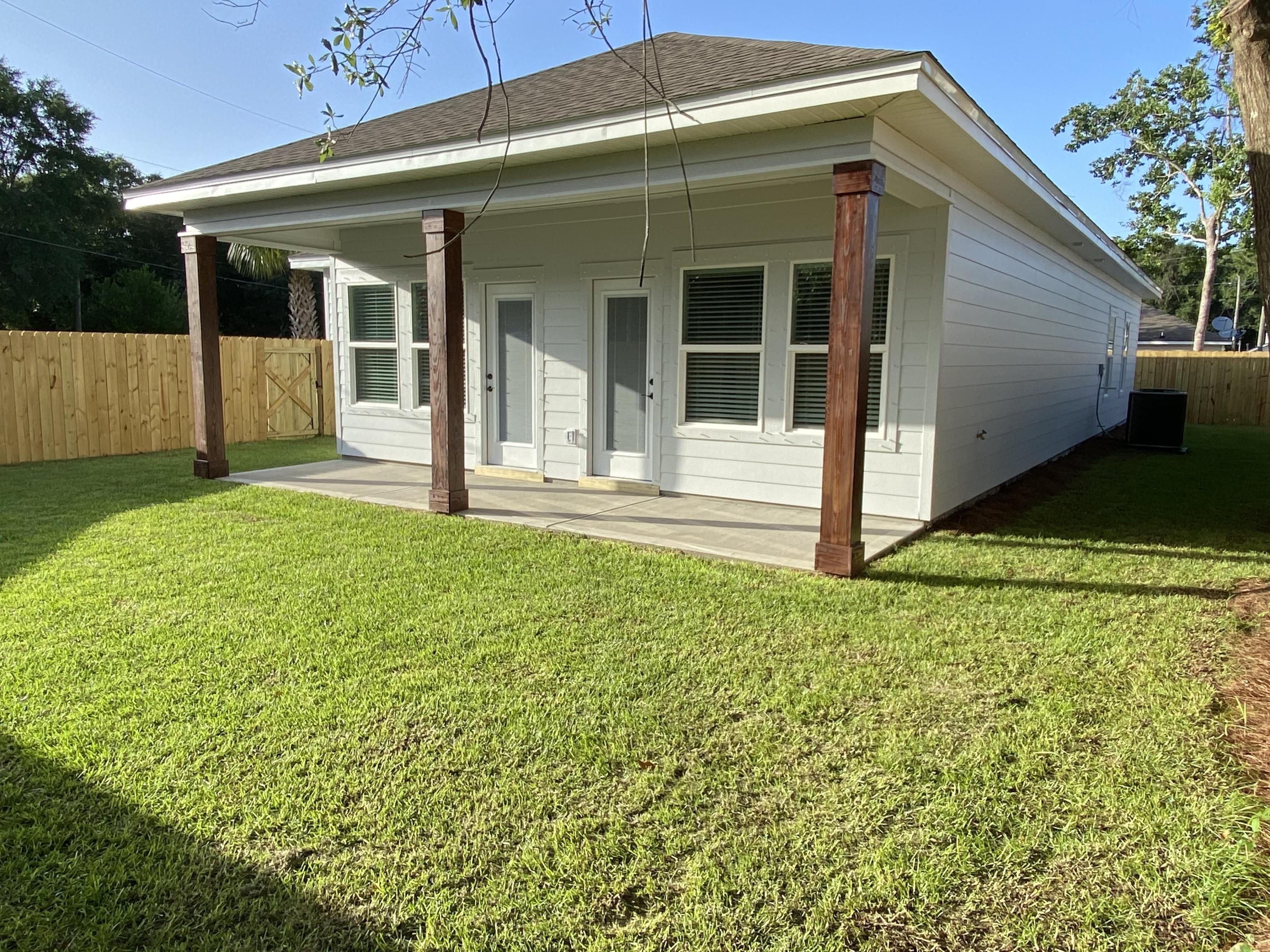 TOM BARROW - Residential
