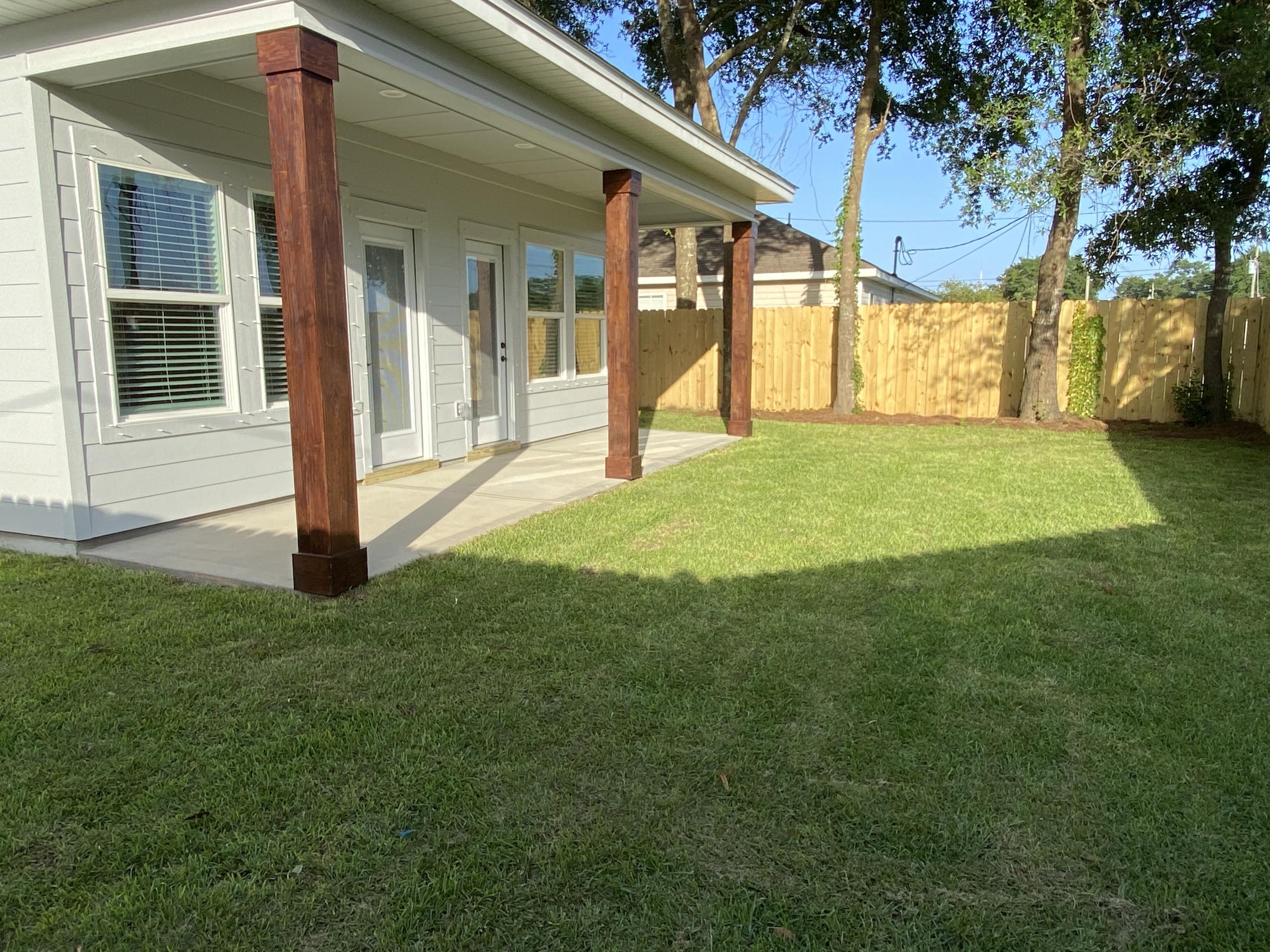 TOM BARROW - Residential