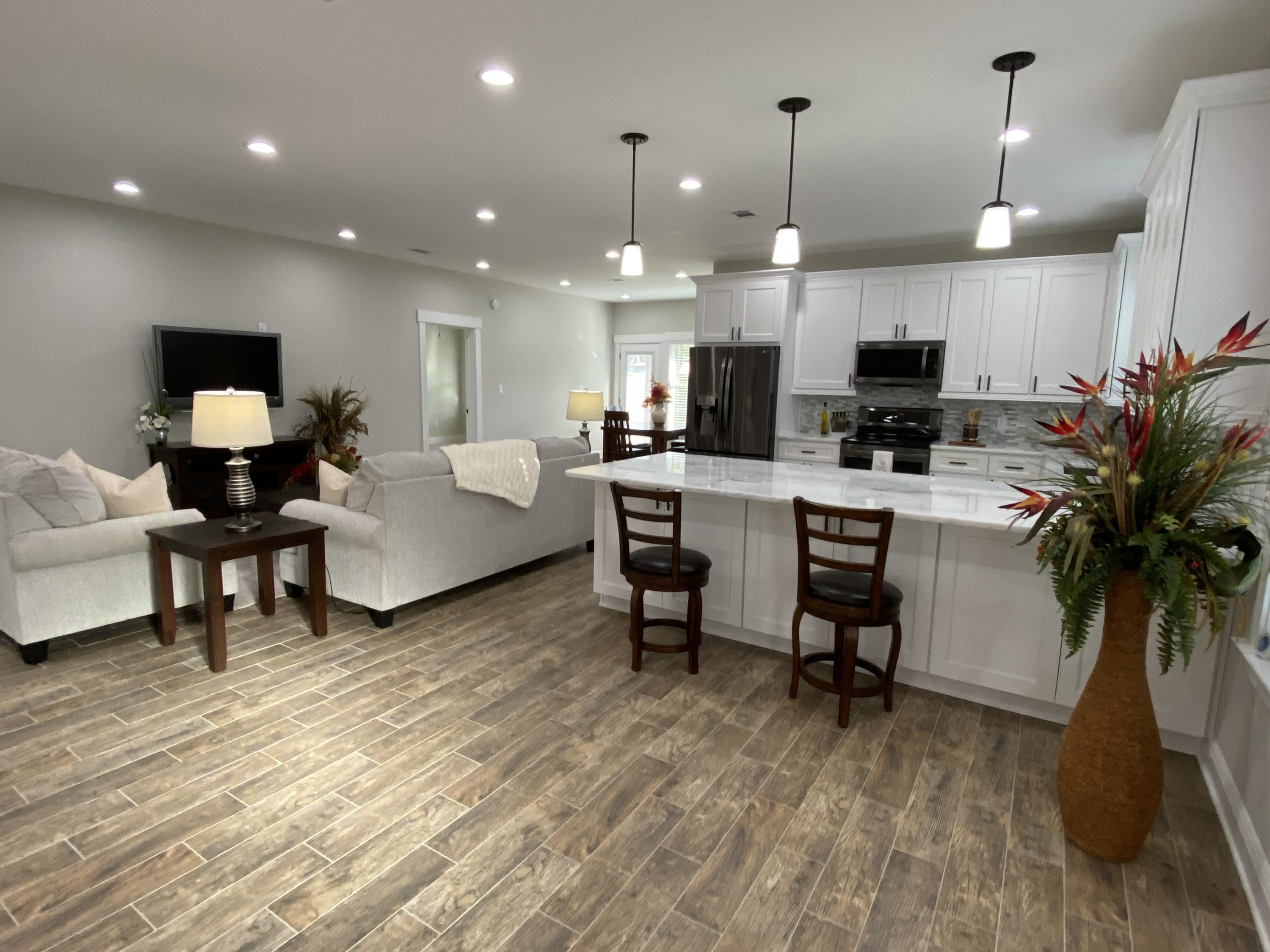 TOM BARROW - Residential