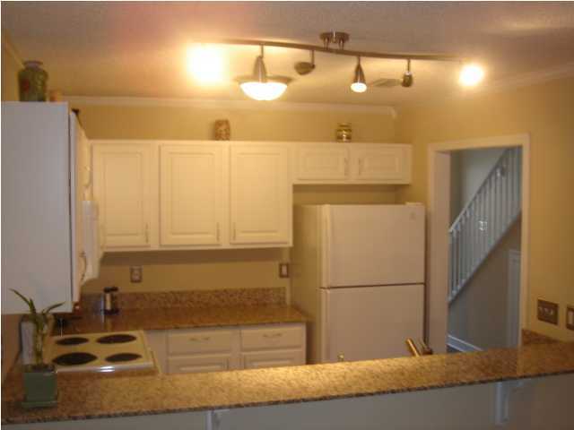 OAK PARK TOWNHOMES - Residential