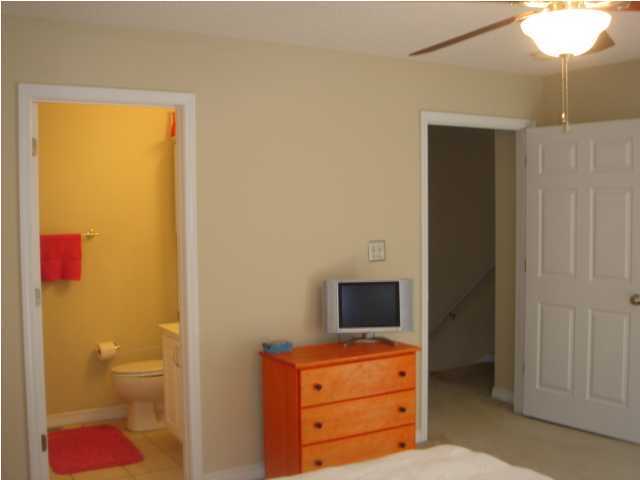 OAK PARK TOWNHOMES - Residential