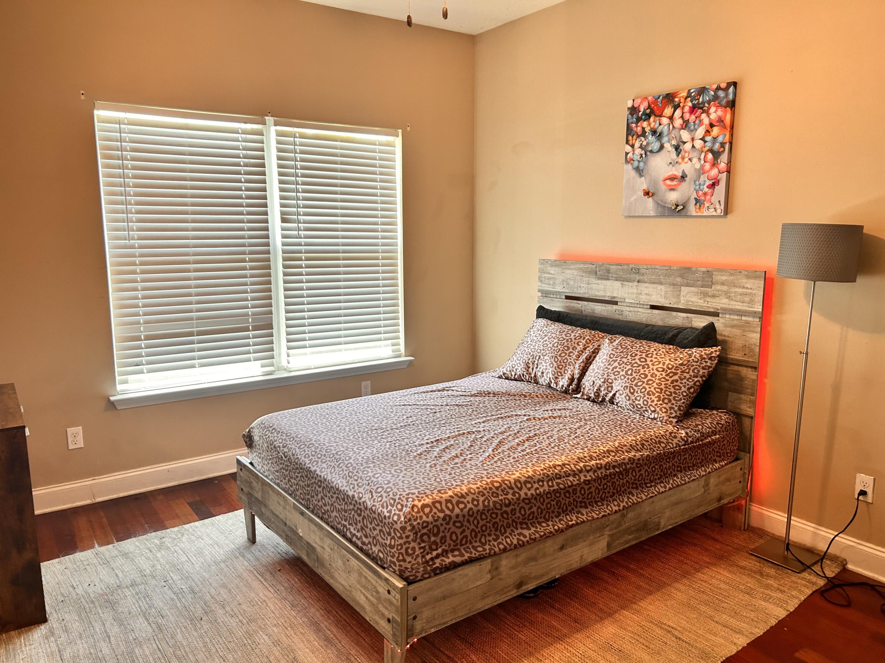 CRESCENT SHORES - Residential Lease