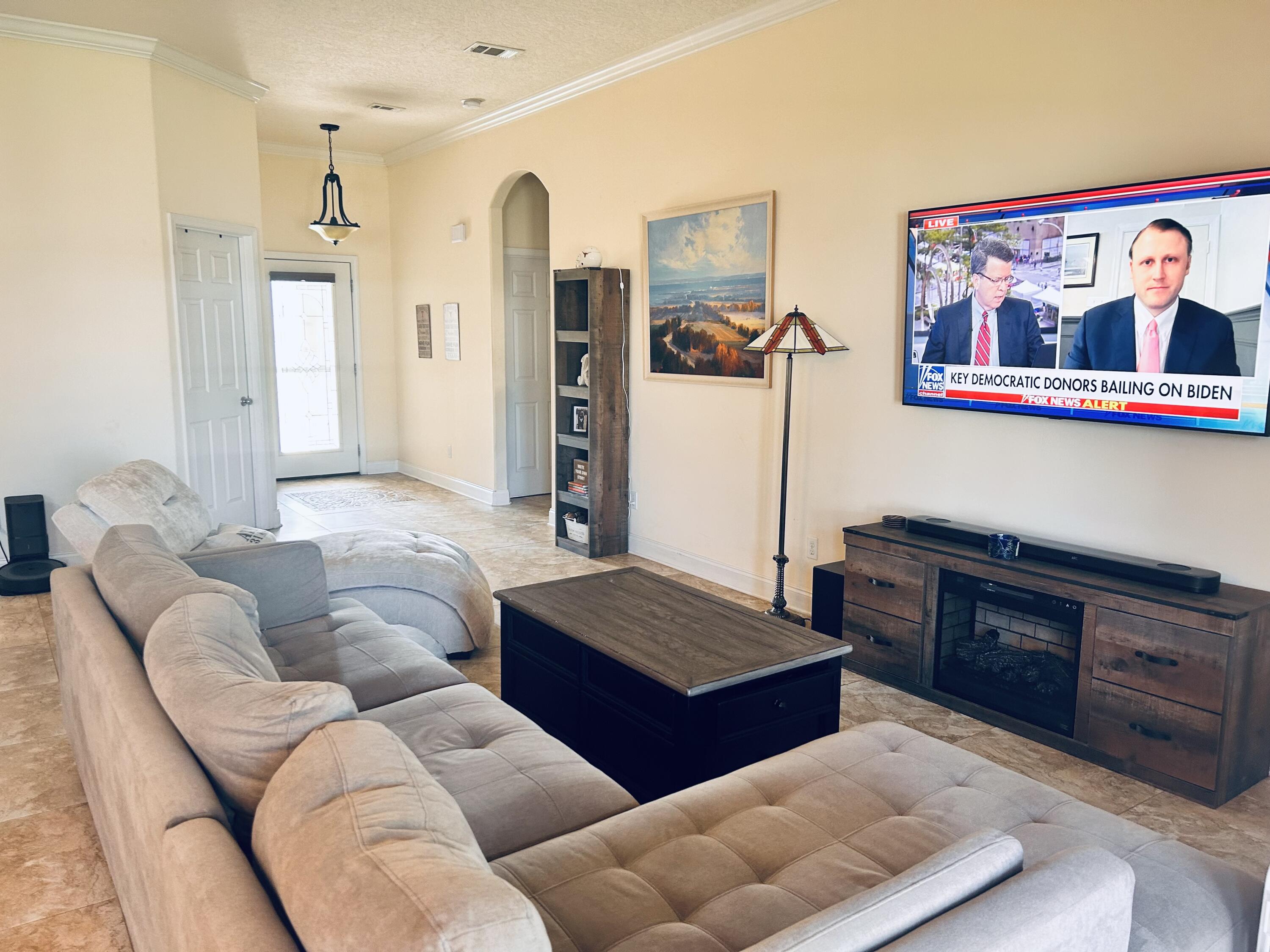 CRESCENT SHORES - Residential Lease