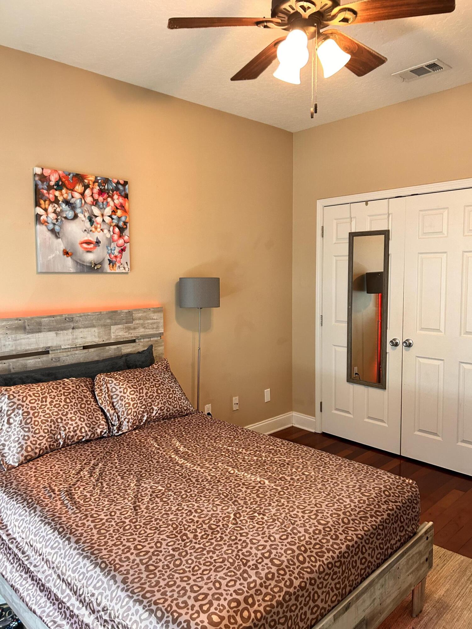 CRESCENT SHORES - Residential Lease