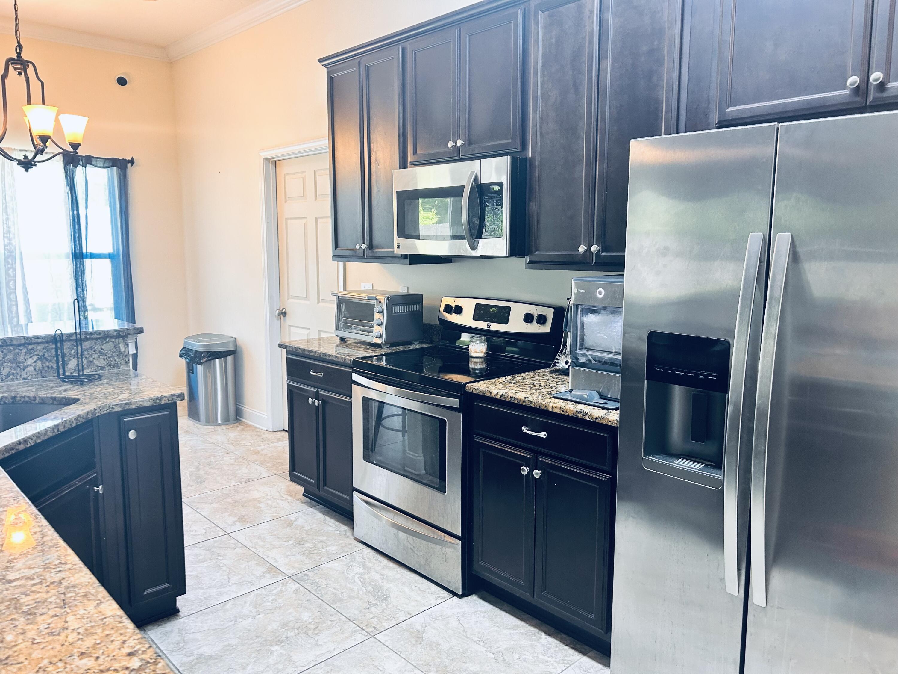 CRESCENT SHORES - Residential Lease