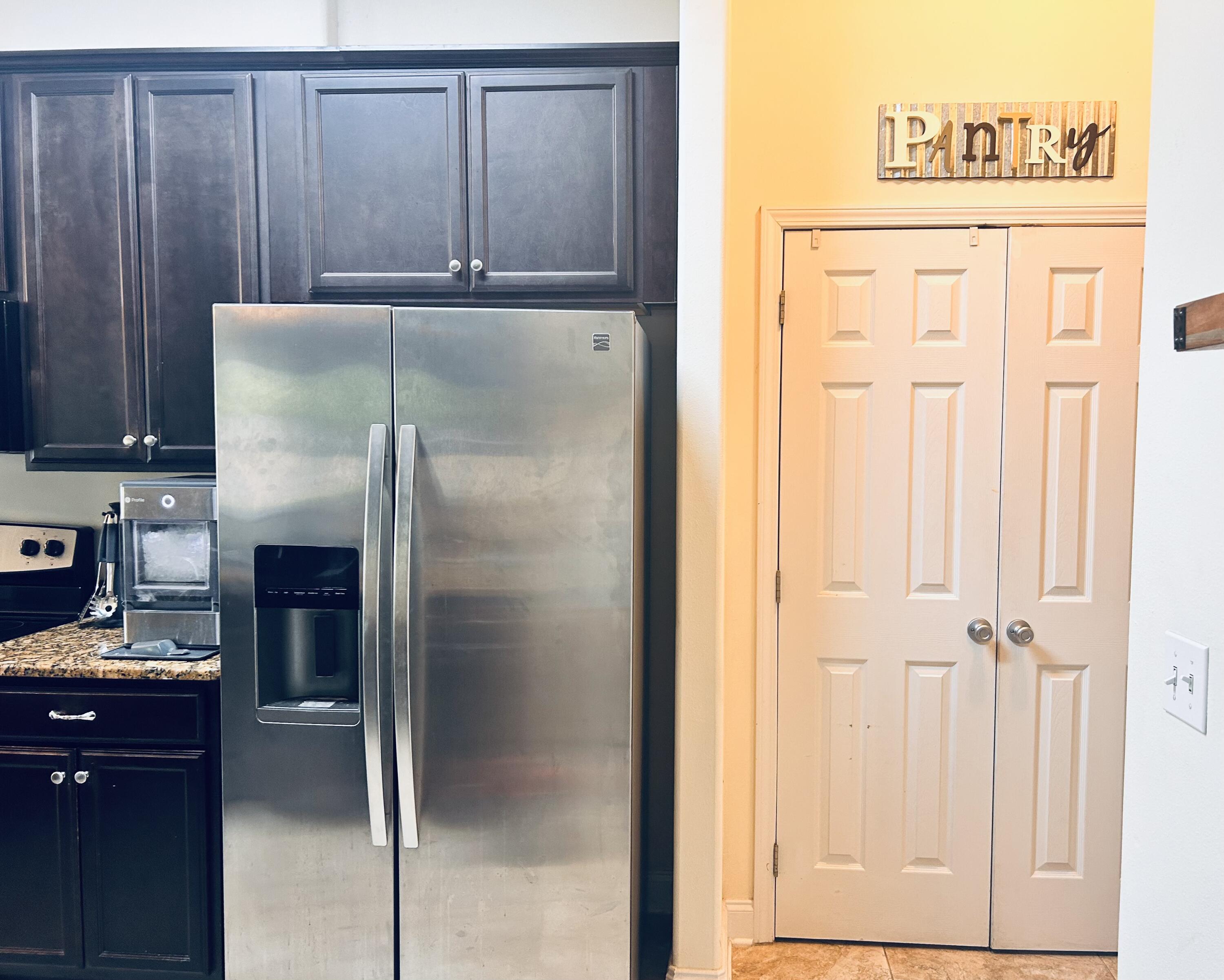 CRESCENT SHORES - Residential Lease