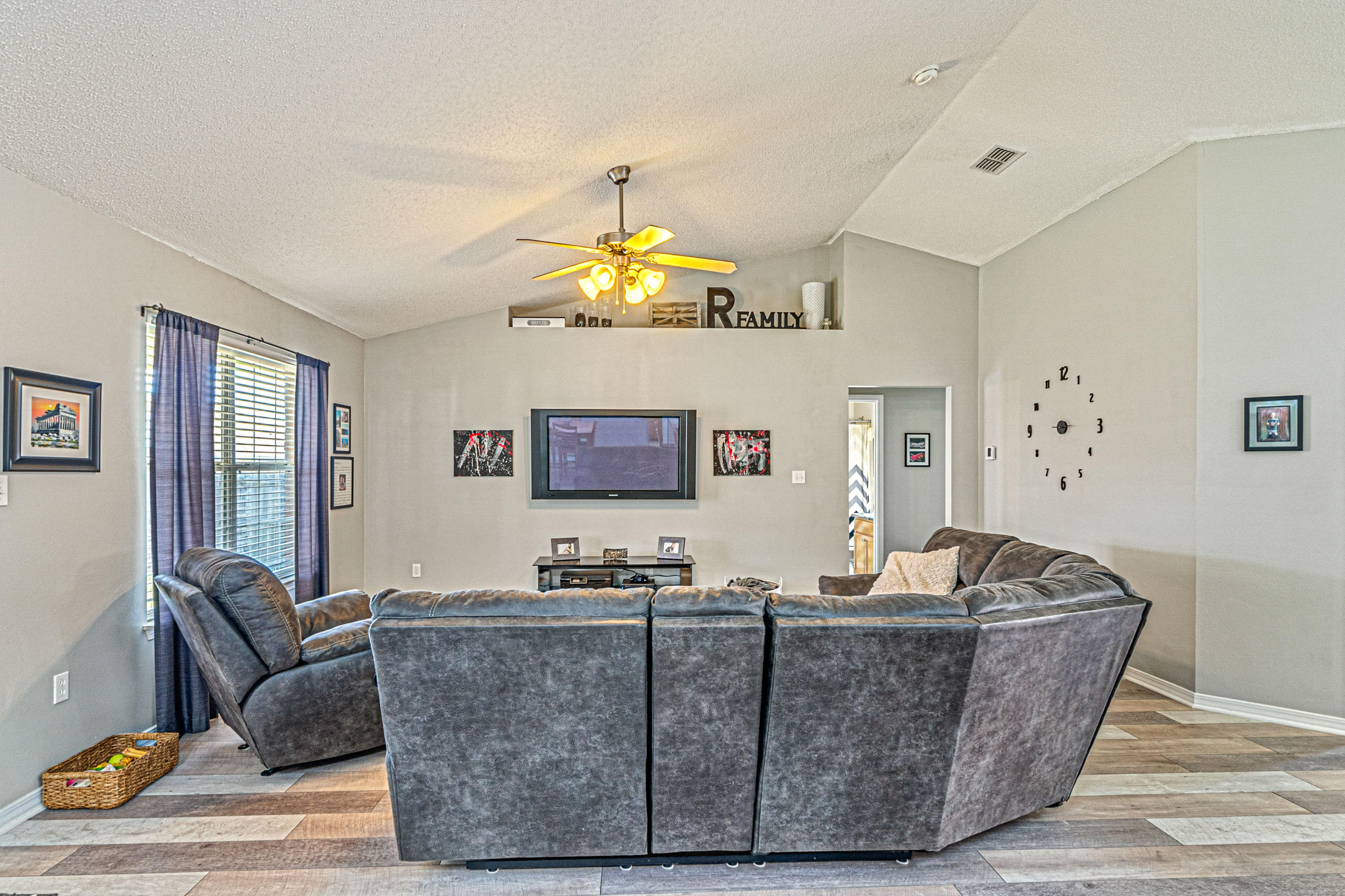 IRON GATE S/D PH I - Residential