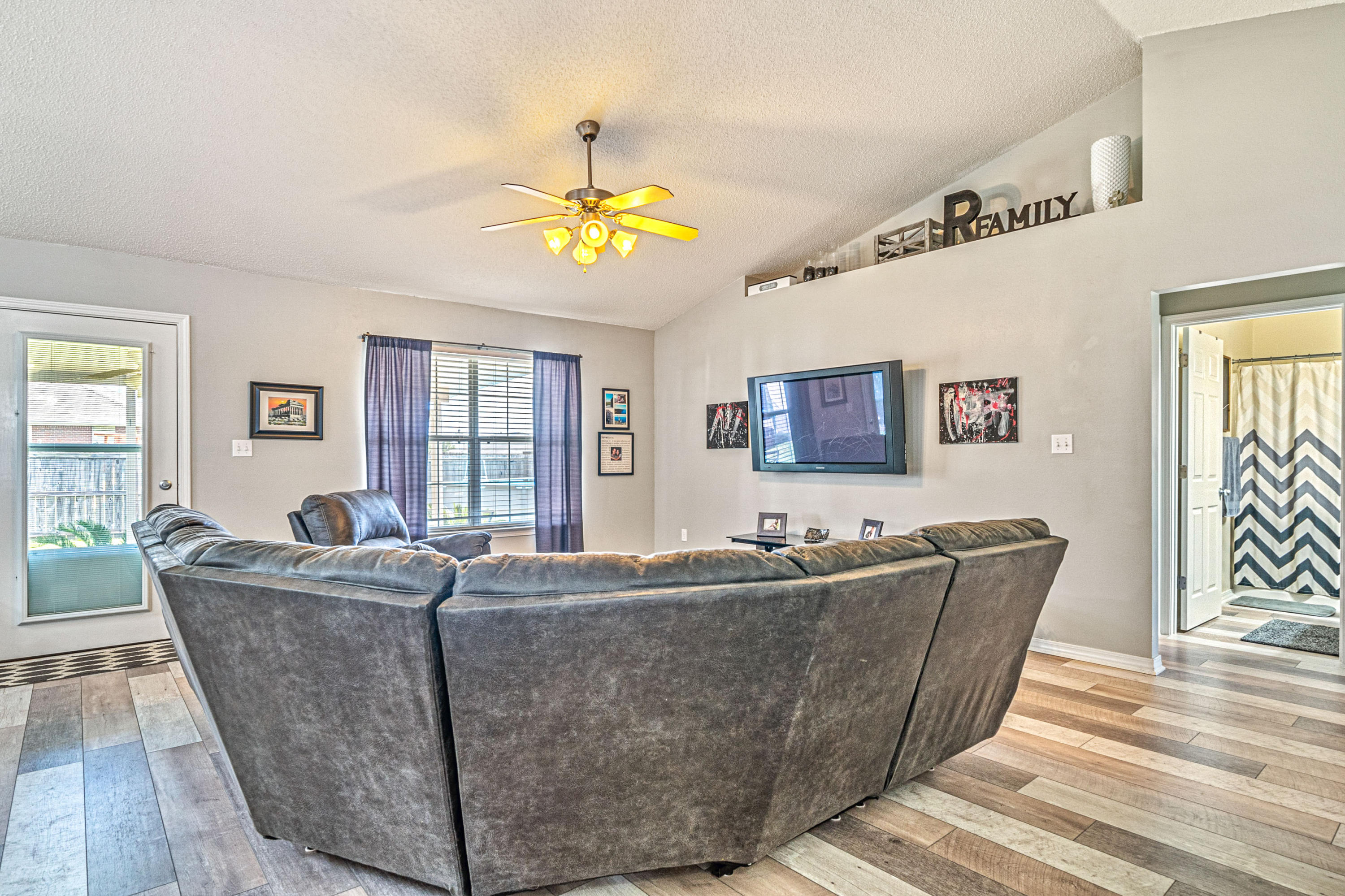 IRON GATE S/D PH I - Residential