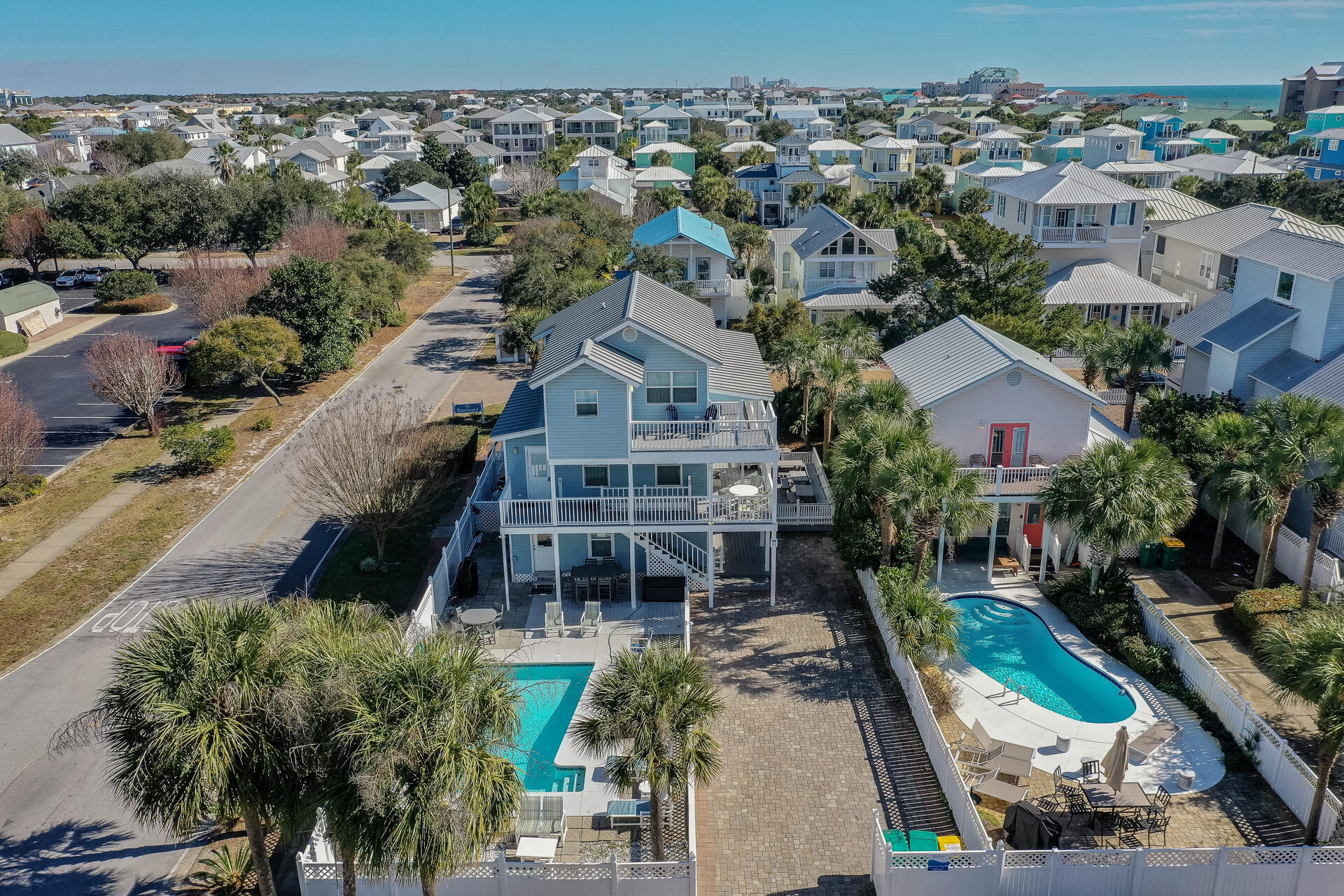 CRYSTAL BEACH - Residential
