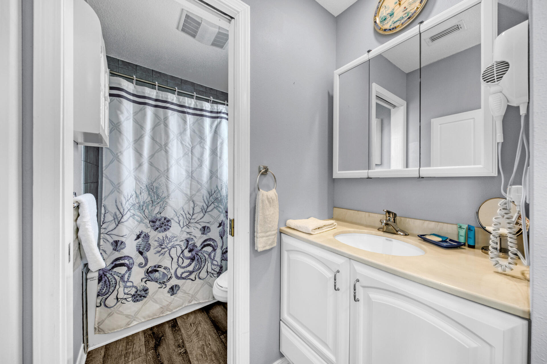 CRYSTAL BEACH - Residential