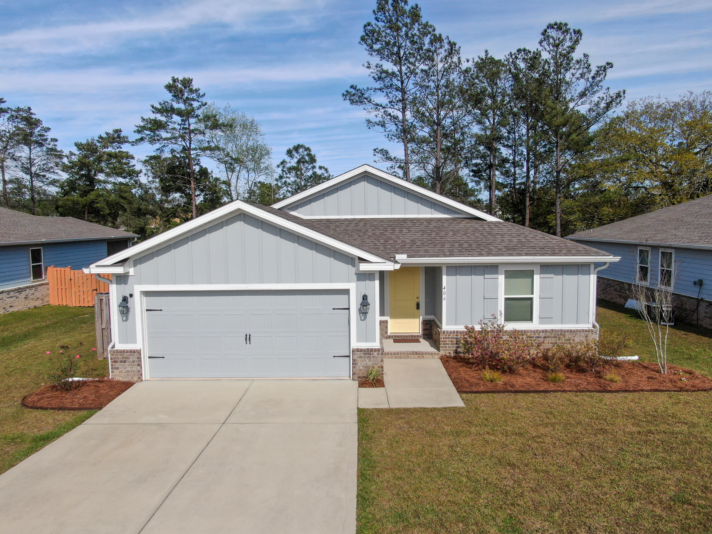 Seller is offering $7,500 Flex Money (Closing cost, Interest rate buy down, Buyers choice) to buyer with full price offer. This LAKEFRONT, adorable 3 bedroom, 2 bathroom craftsman cottage house is located ideally right off 331 Hwy in Lafayette Creek Landing subdivision behind Publix Super Market at Freeport. This gated community offers amenities such as a large club house, community room with full kitchen, pool, exercise room, the nature trail that leads to the historic Lafayette Creek. The house offers: open floor plan, vaulted ceilings, large master bedroom, luxurious master bathroom, large walk-in master closet, new carpets, LVP floors, granite countertops, fenced in backyard, tile in the master bathroom, screened in porch overlooking a scenic lake. The growing town of Freeport is located minutes away from the white sand beaches of the Gulf of Mexico