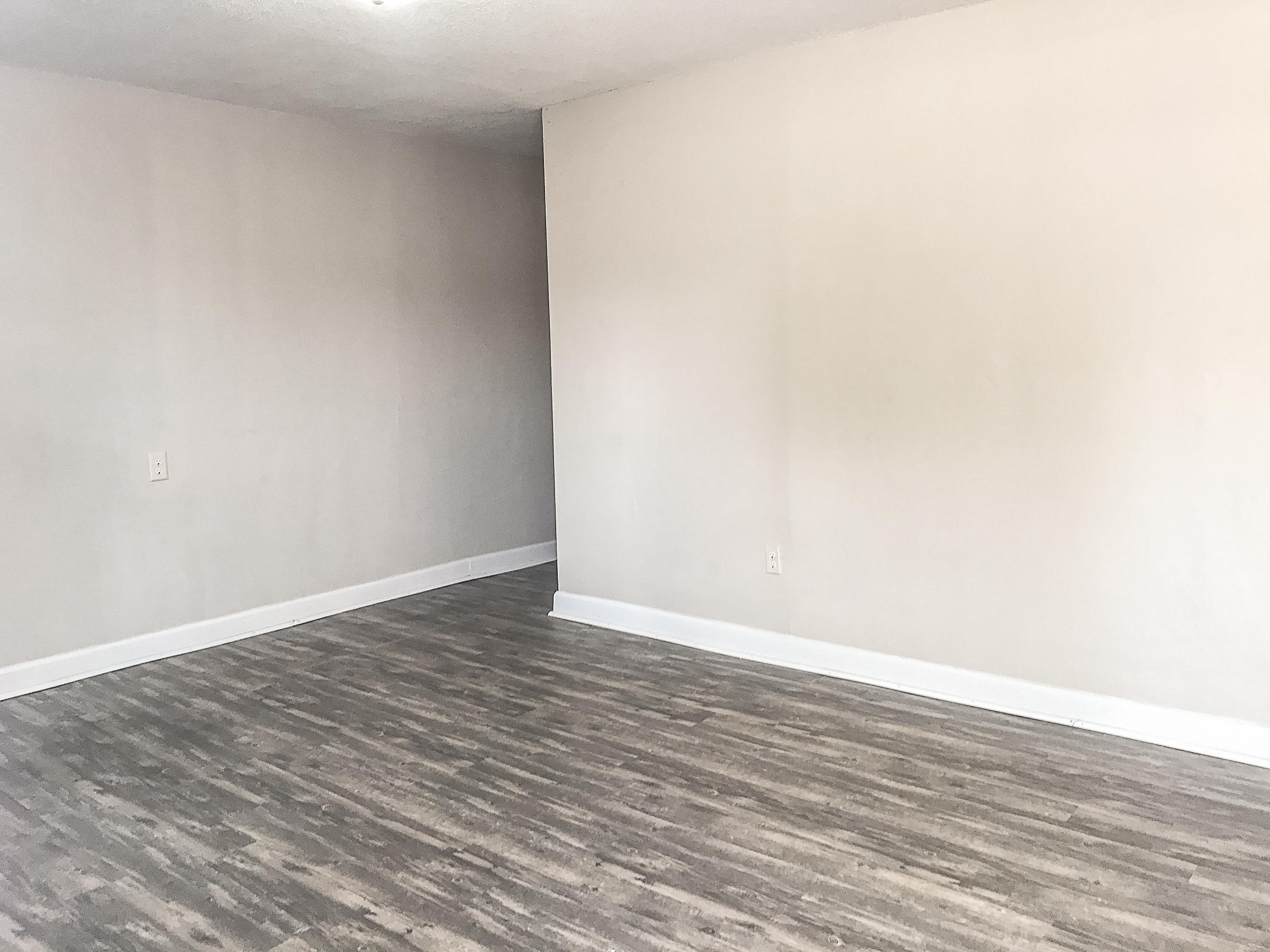 Parkway Apartments - Residential Lease