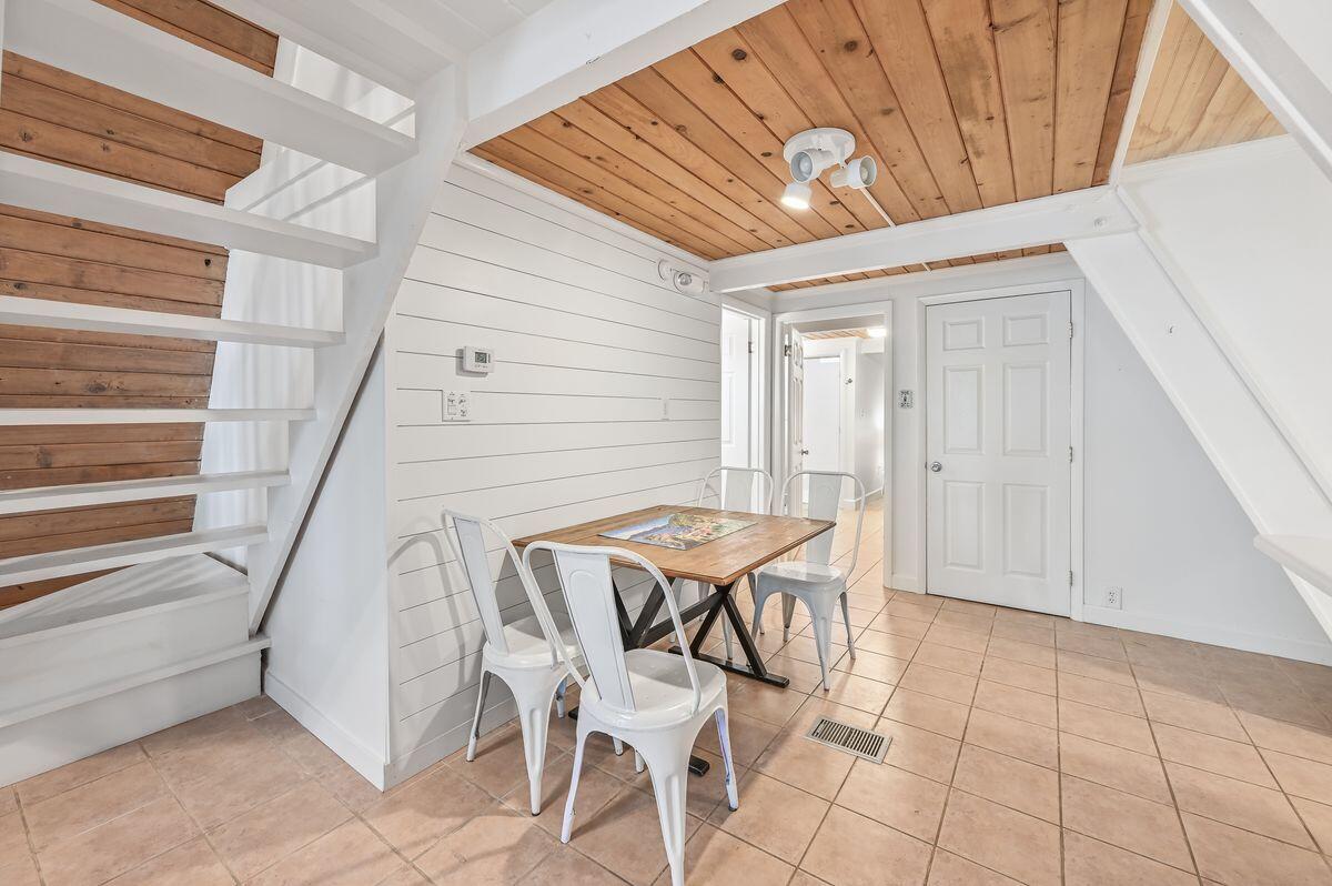 SEAGROVE 1ST ADDN - Residential