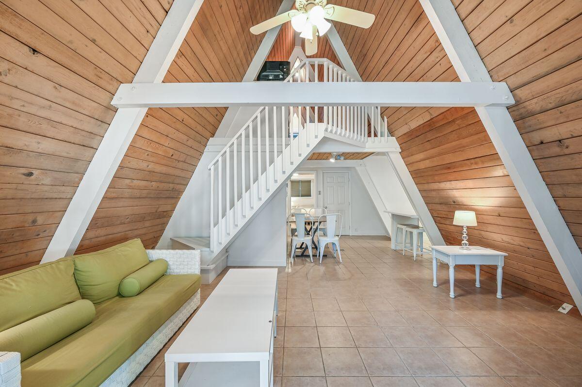 SEAGROVE 1ST ADDN - Residential