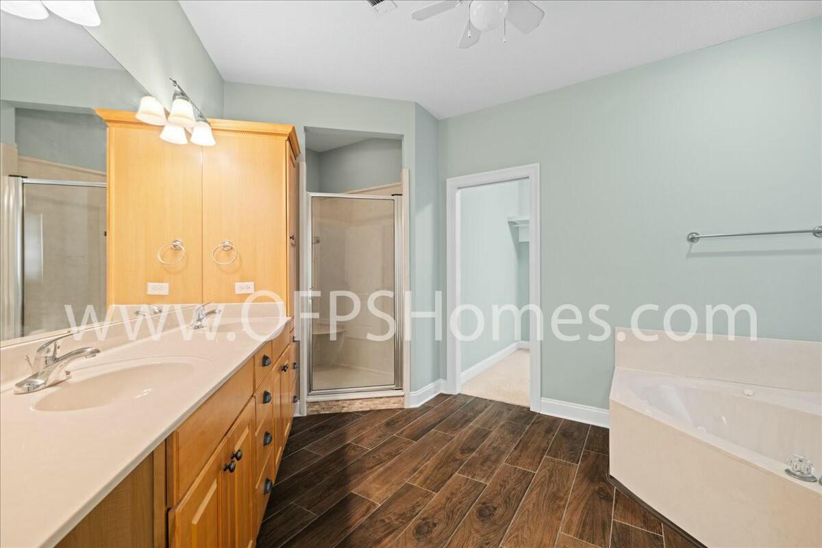 CLAIRE'S VINEYARD - Residential Lease