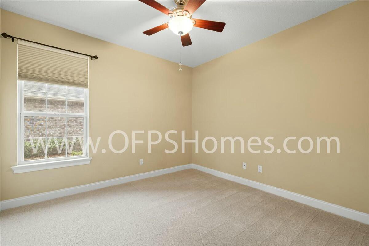 CLAIRE'S VINEYARD - Residential Lease
