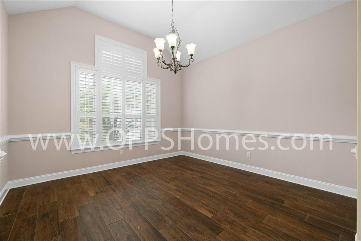 CLAIRE'S VINEYARD - Residential Lease