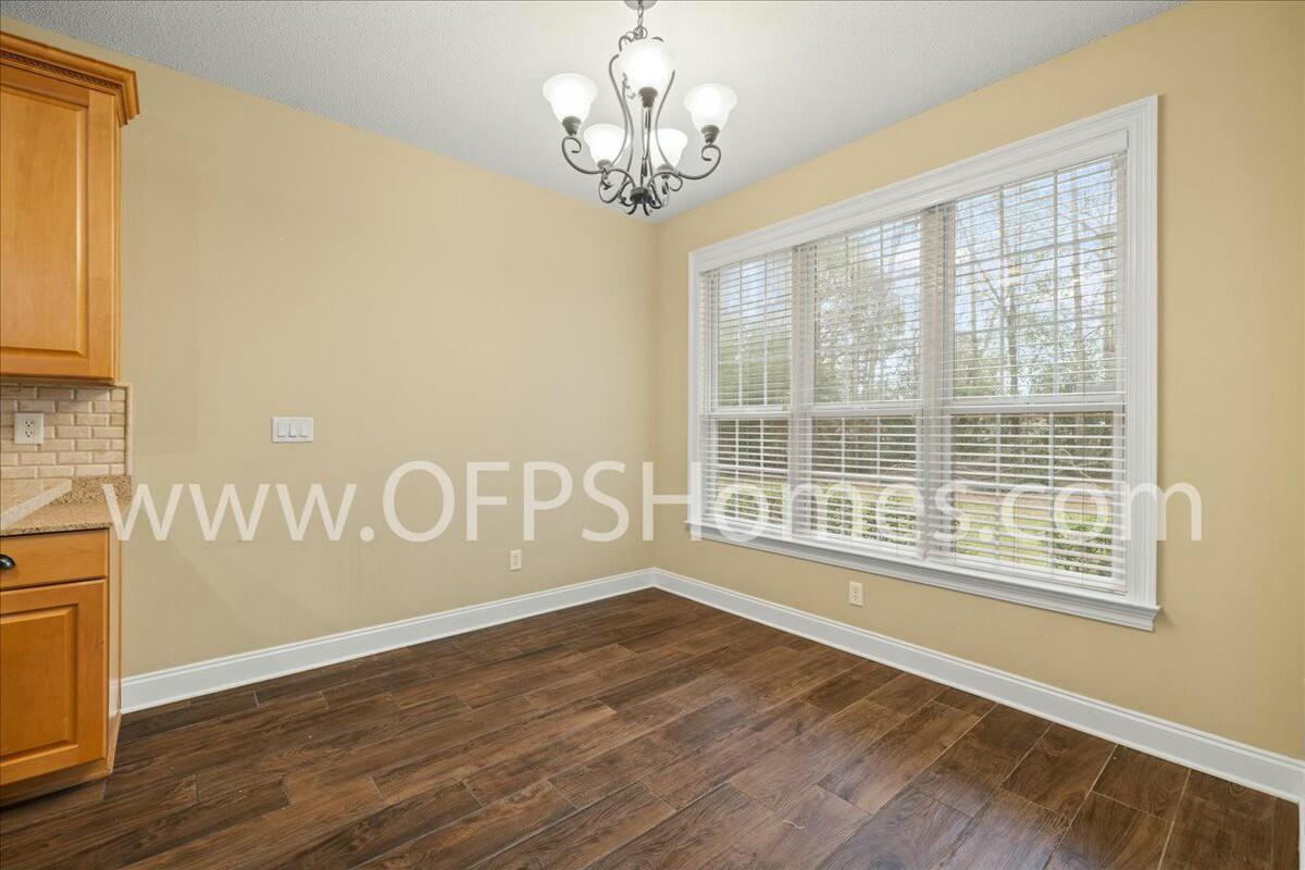 CLAIRE'S VINEYARD - Residential Lease