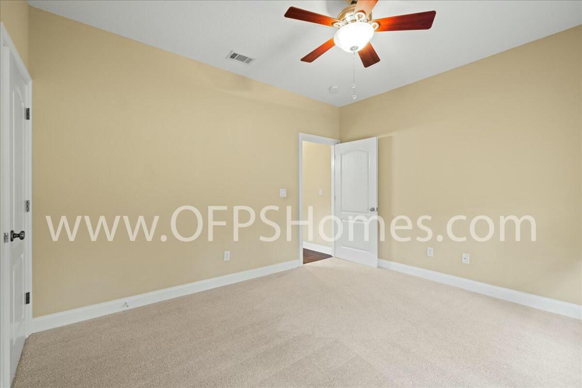 CLAIRE'S VINEYARD - Residential Lease