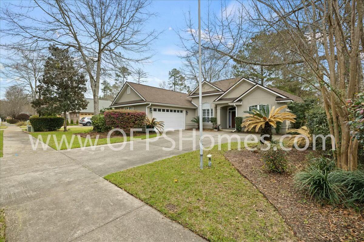 CLAIRE'S VINEYARD - Residential Lease