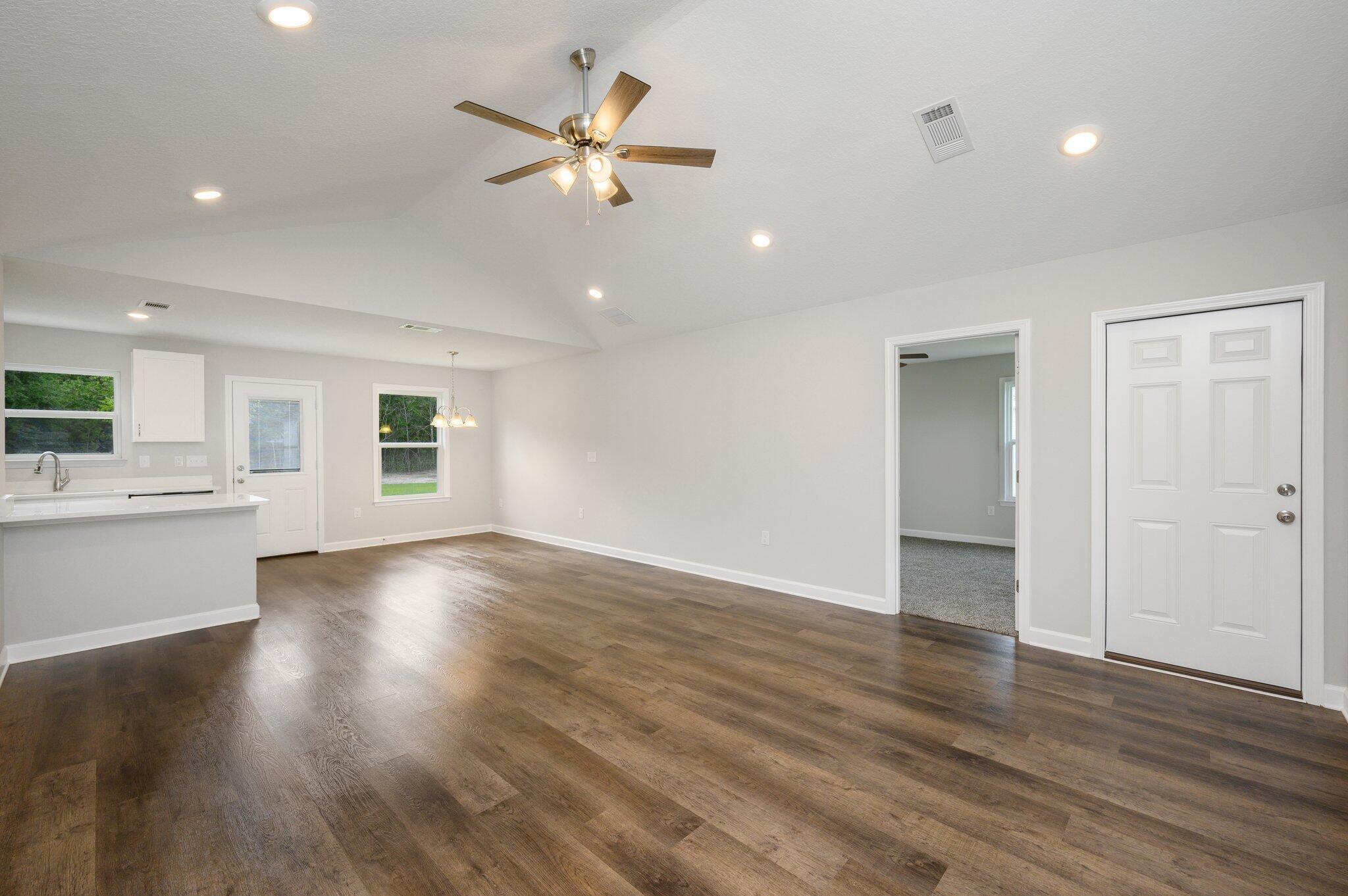 BEACONS BEND SOUTH - Residential