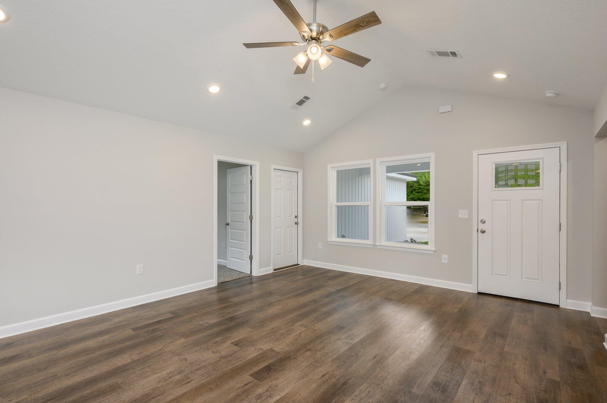 BEACONS BEND SOUTH - Residential