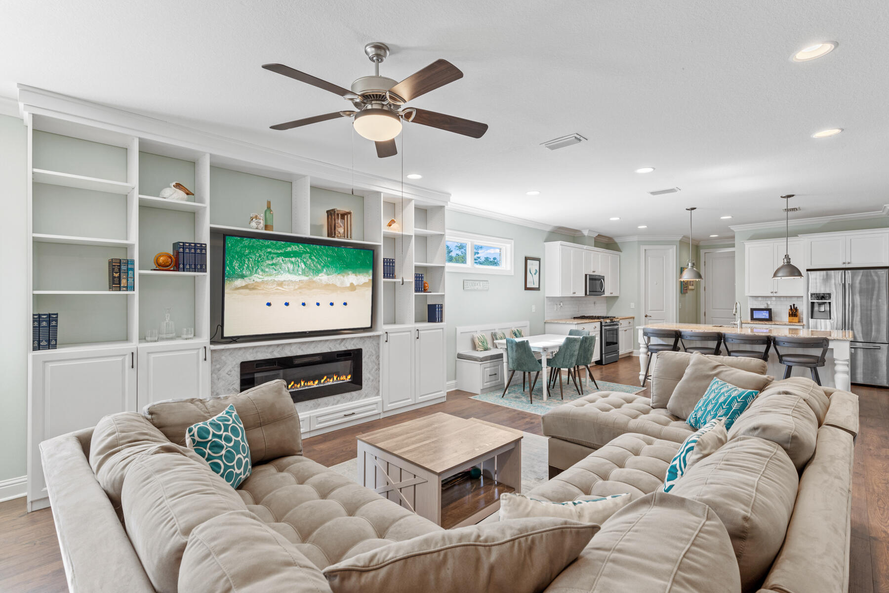 HAMMOCK BAY - Residential