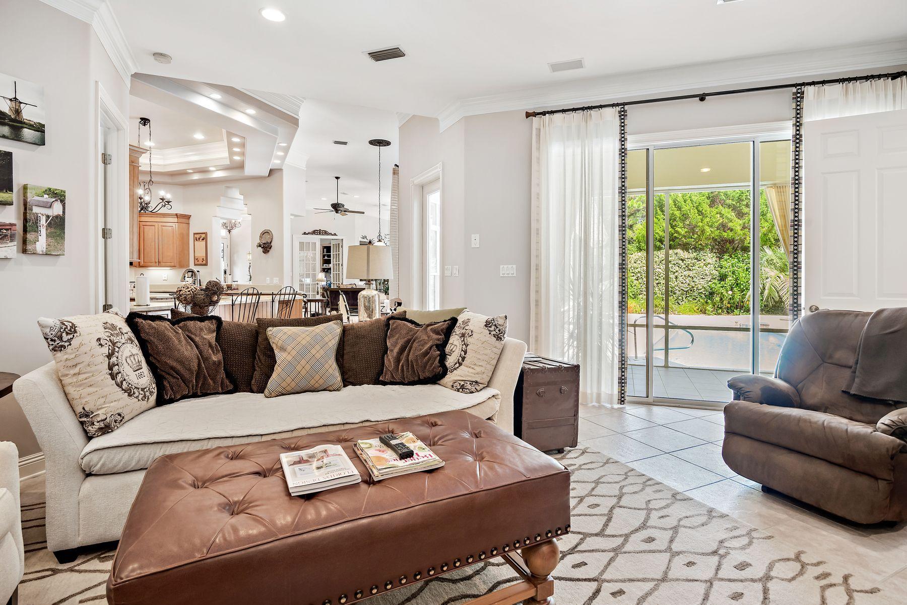 BAYTOWNE AVE EAST - Residential