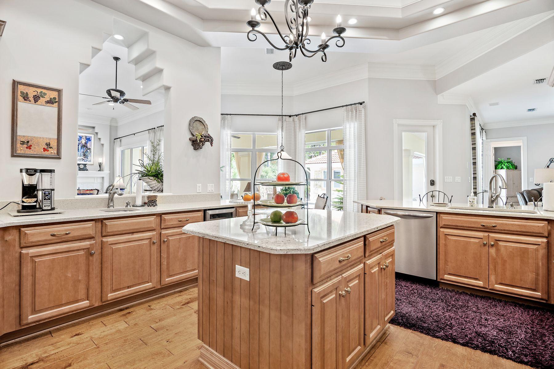 BAYTOWNE AVE EAST - Residential