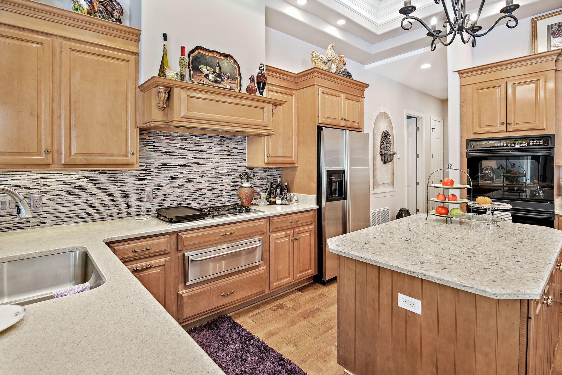 BAYTOWNE AVE EAST - Residential