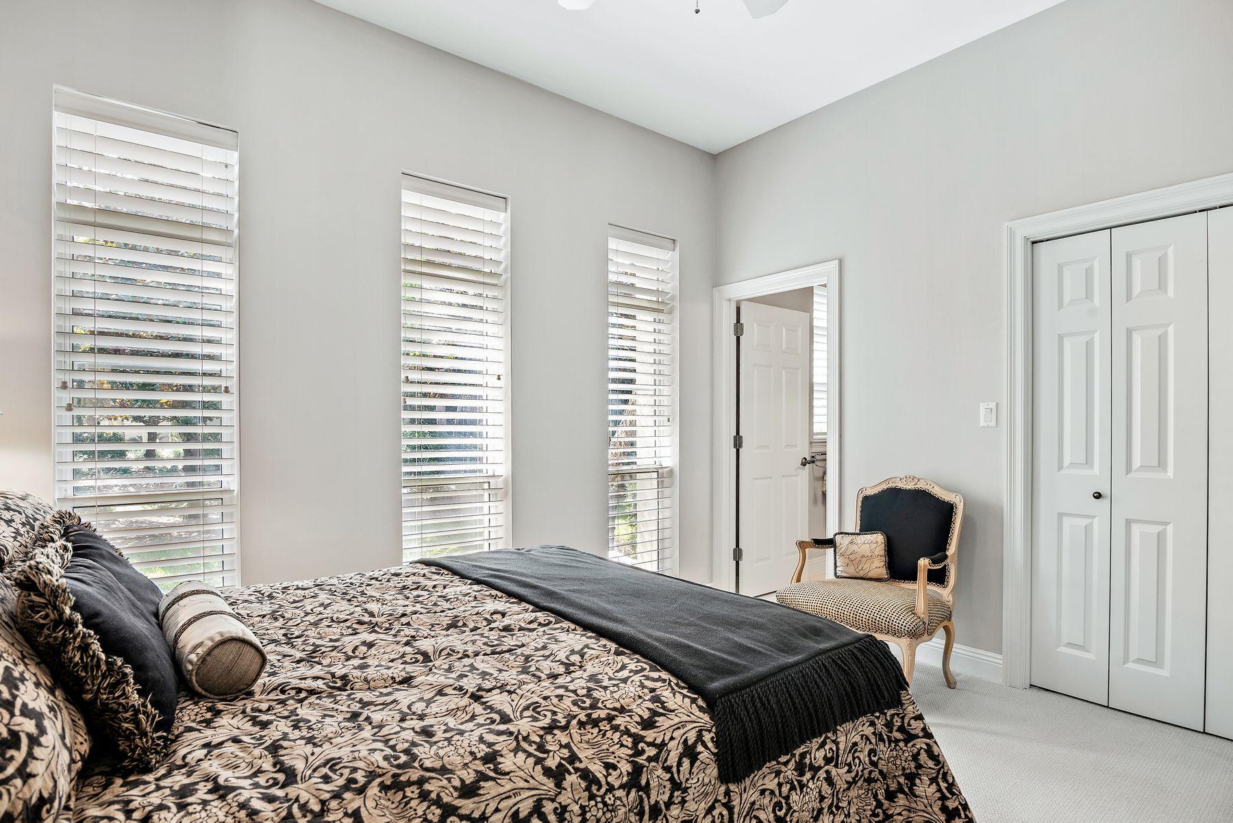 BAYTOWNE AVE EAST - Residential