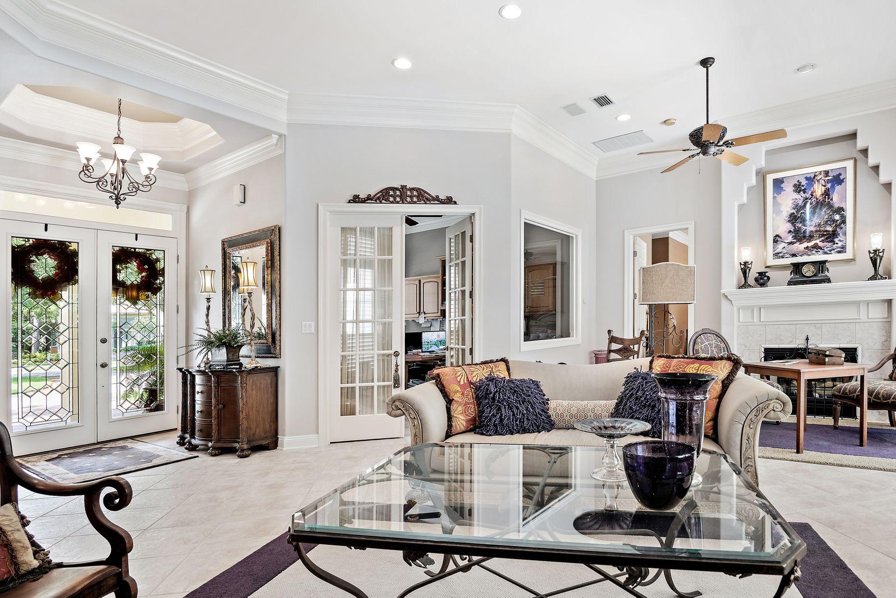 BAYTOWNE AVE EAST - Residential