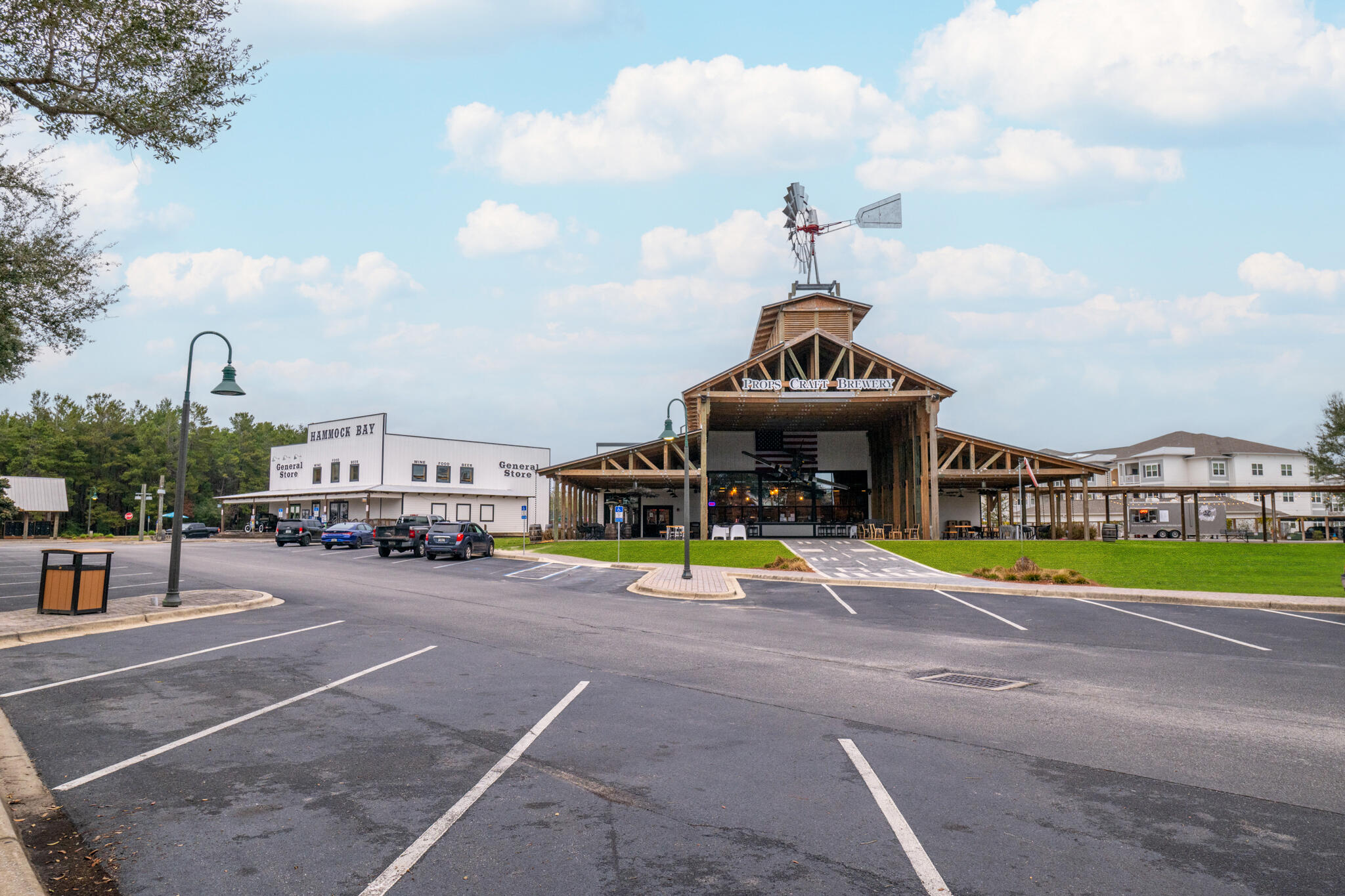 HAMMOCK BAY - Residential