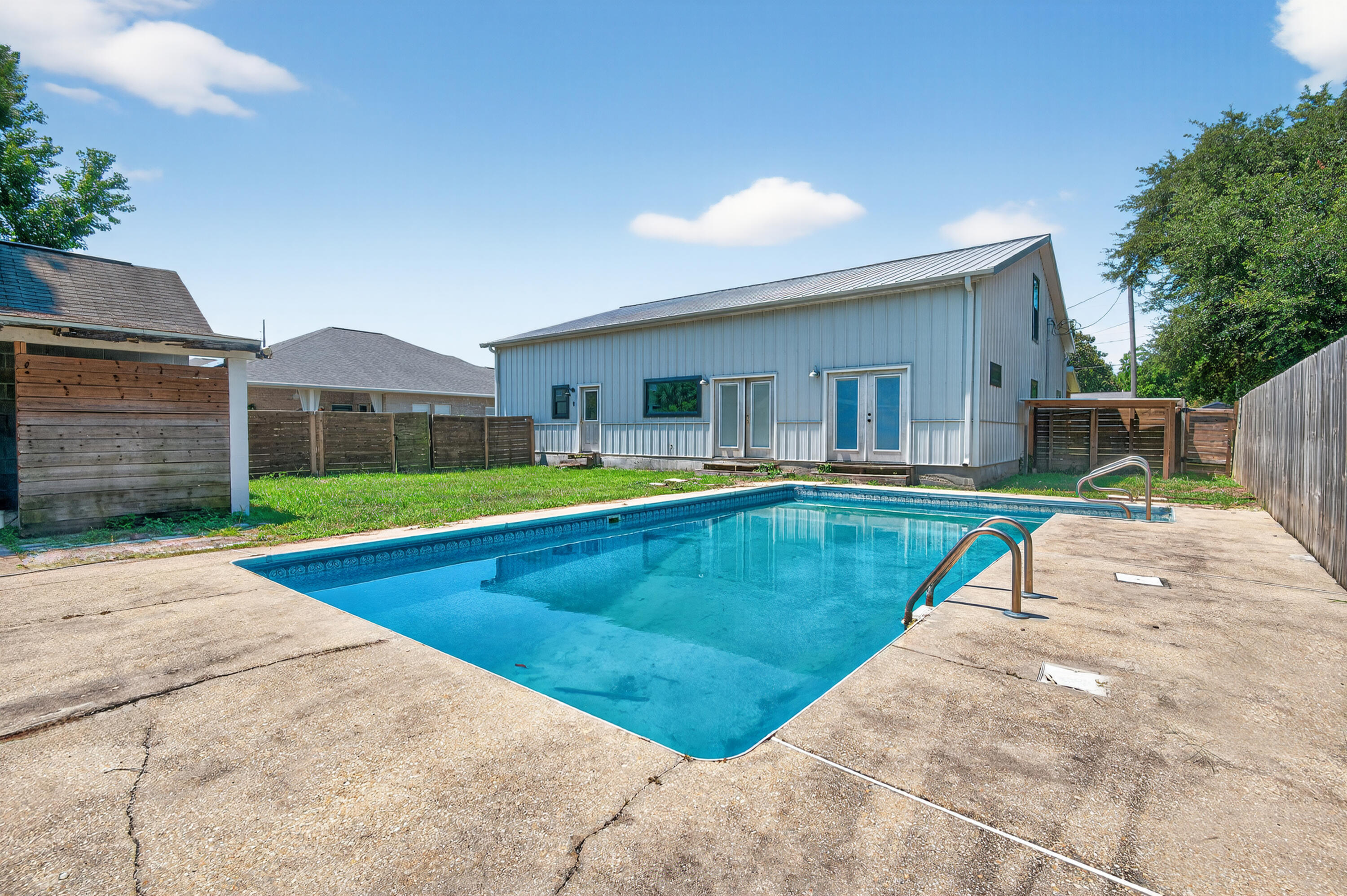WYNNEHAVEN BEACH ESTATES - Residential
