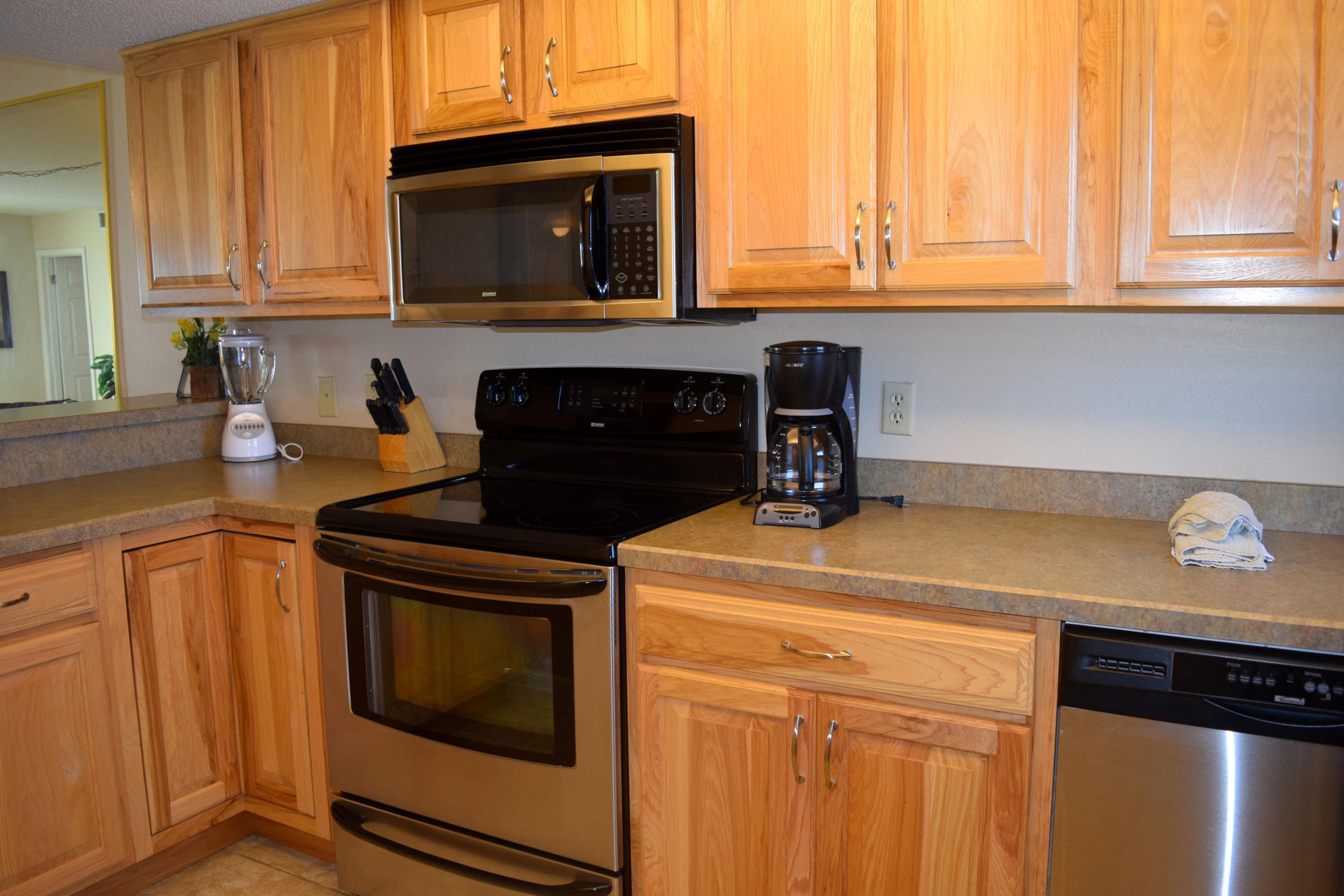 EL MATADOR CONDO - Residential