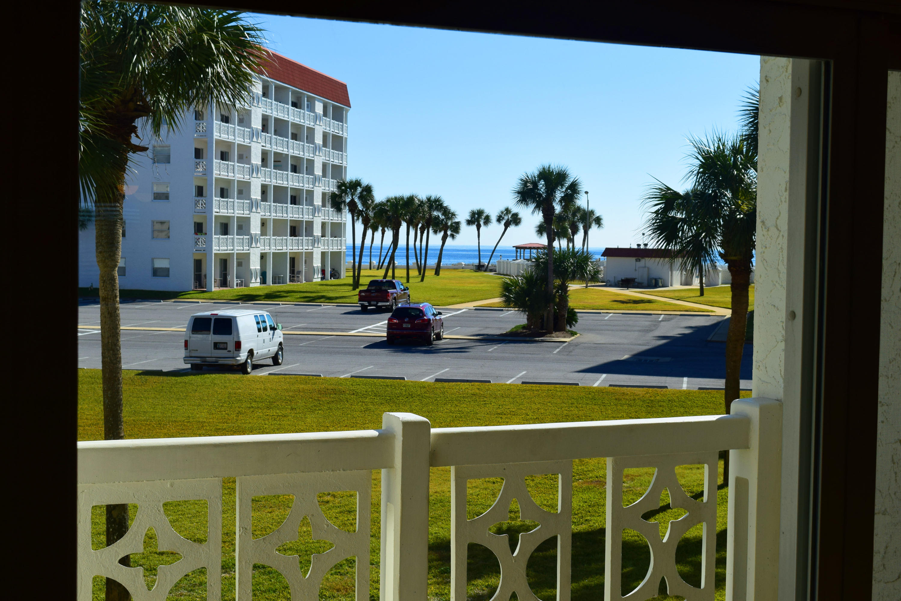 EL MATADOR CONDO - Residential