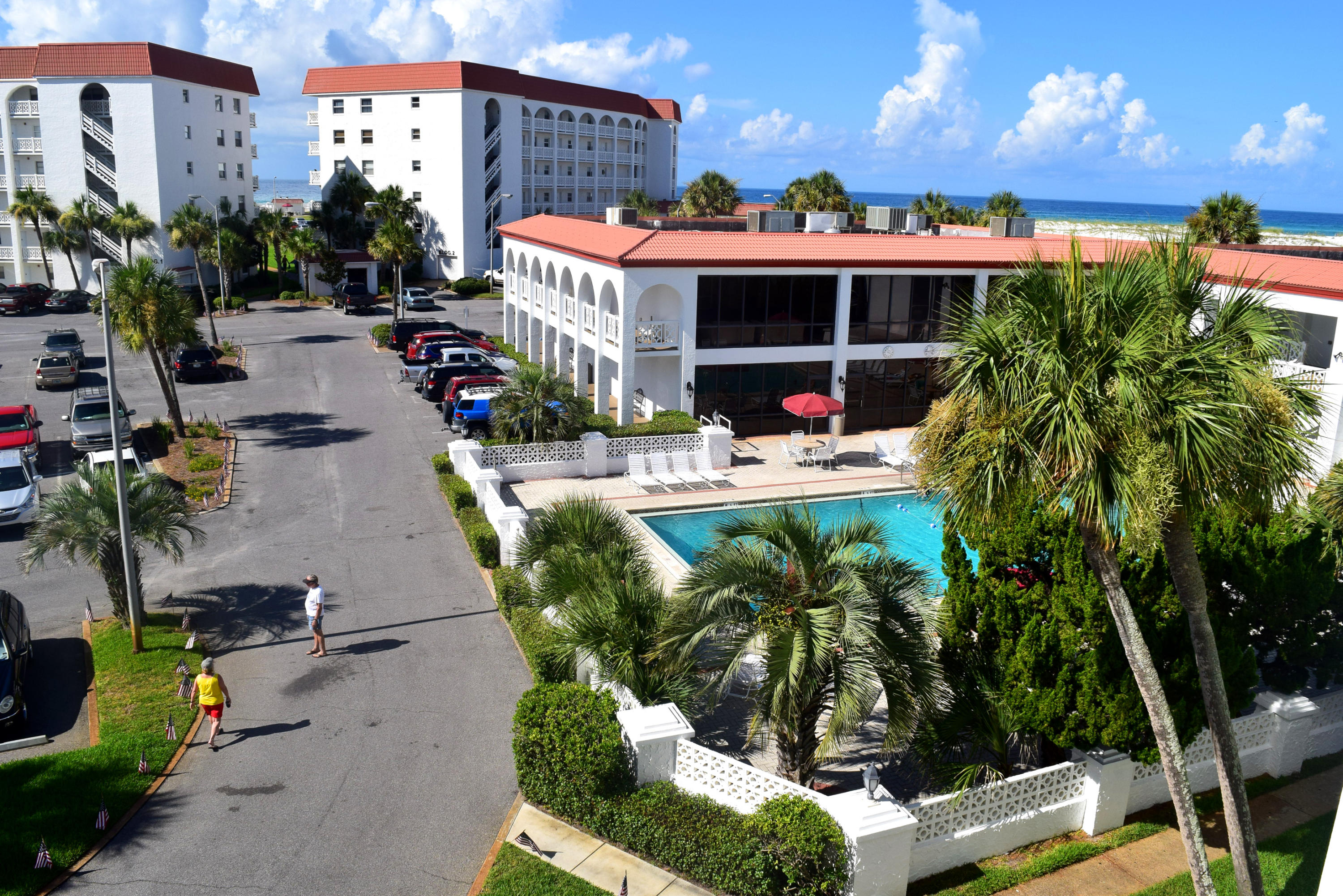 EL MATADOR CONDO - Residential