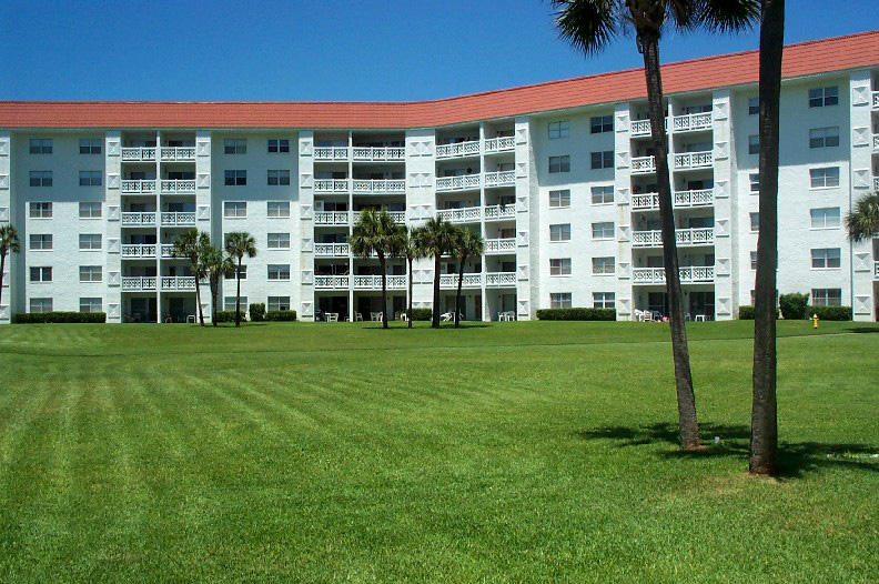 EL MATADOR CONDO - Residential