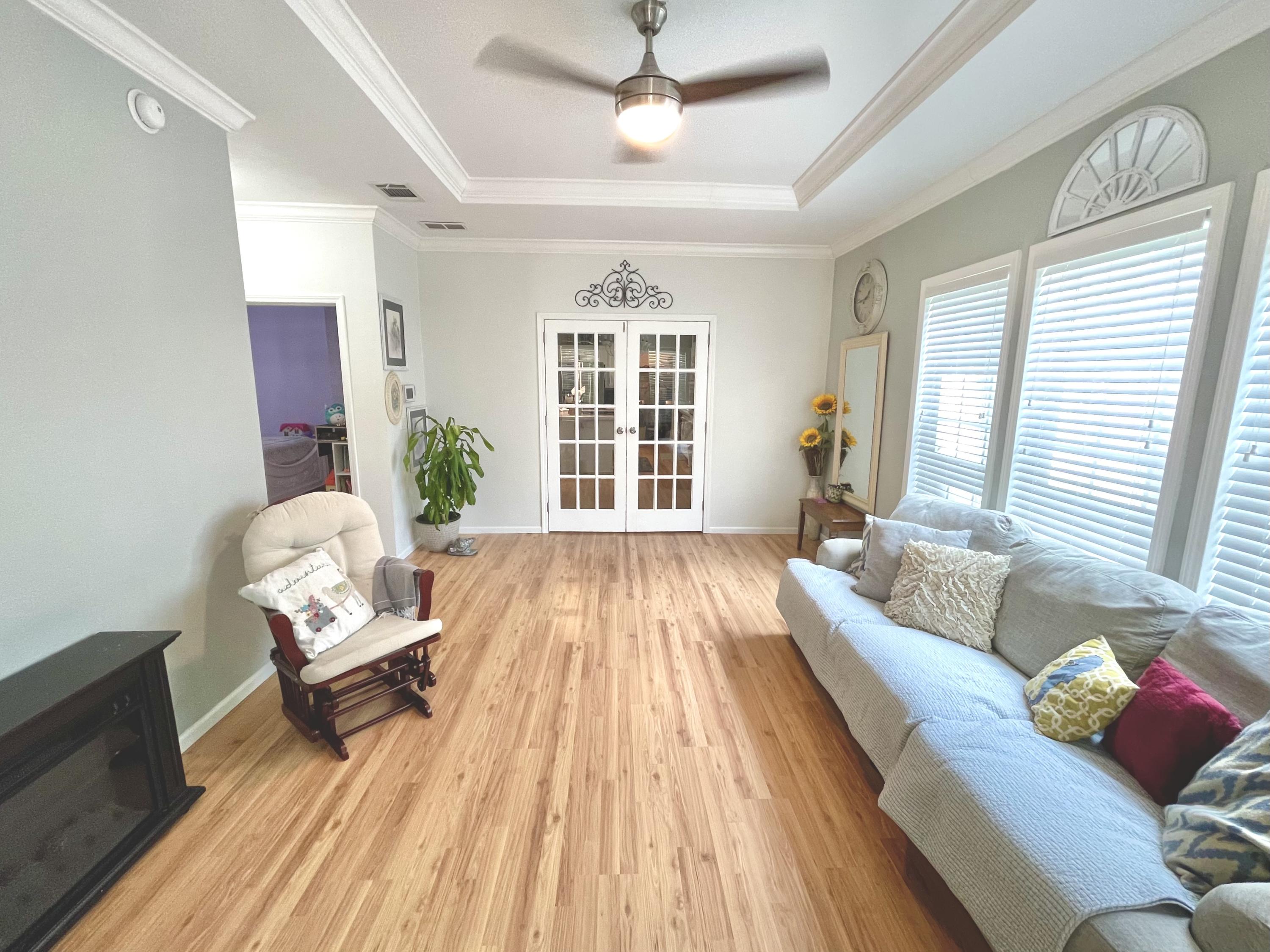 TOWN OF SANTA ROSA - Residential