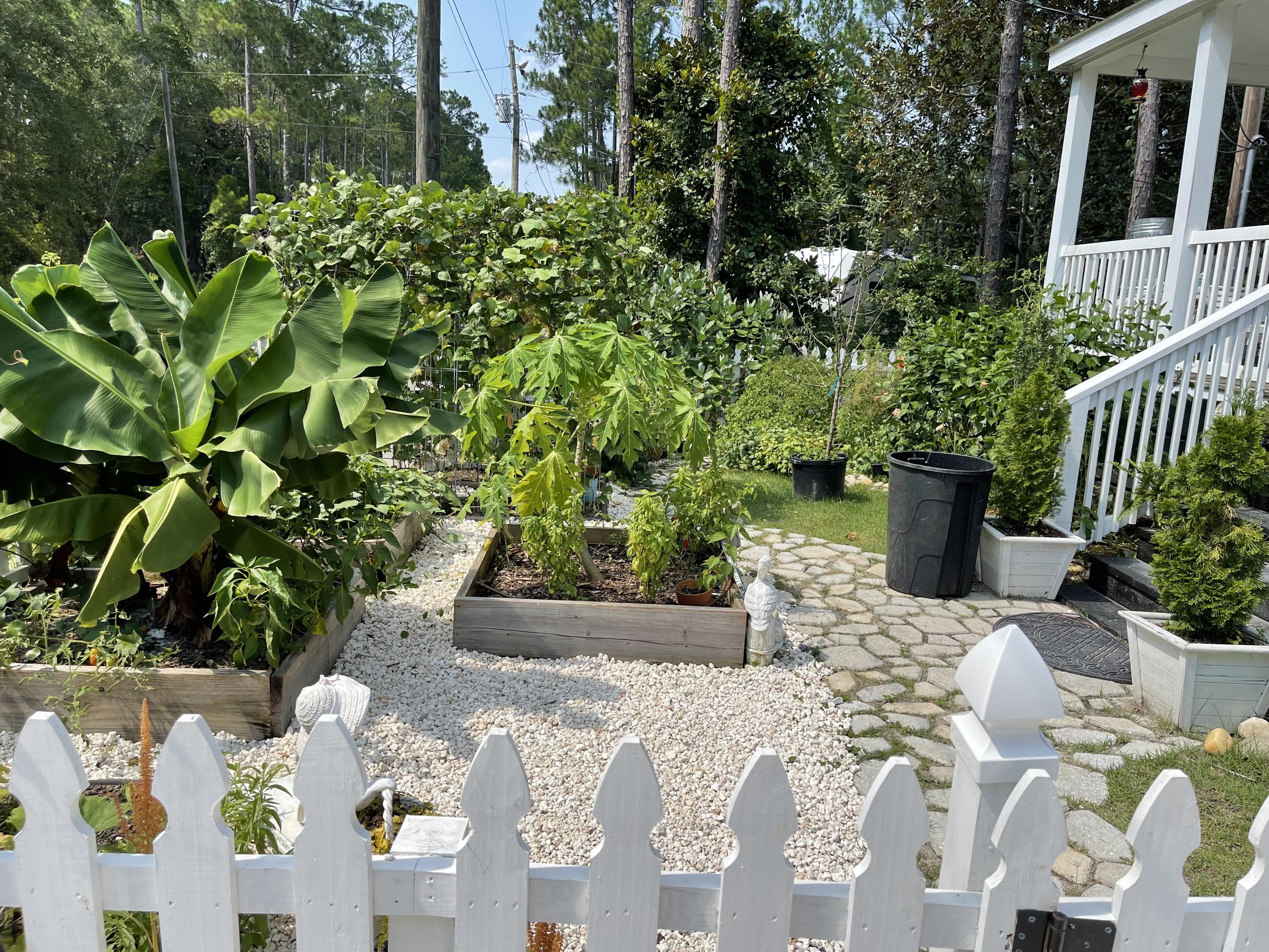 TOWN OF SANTA ROSA - Residential