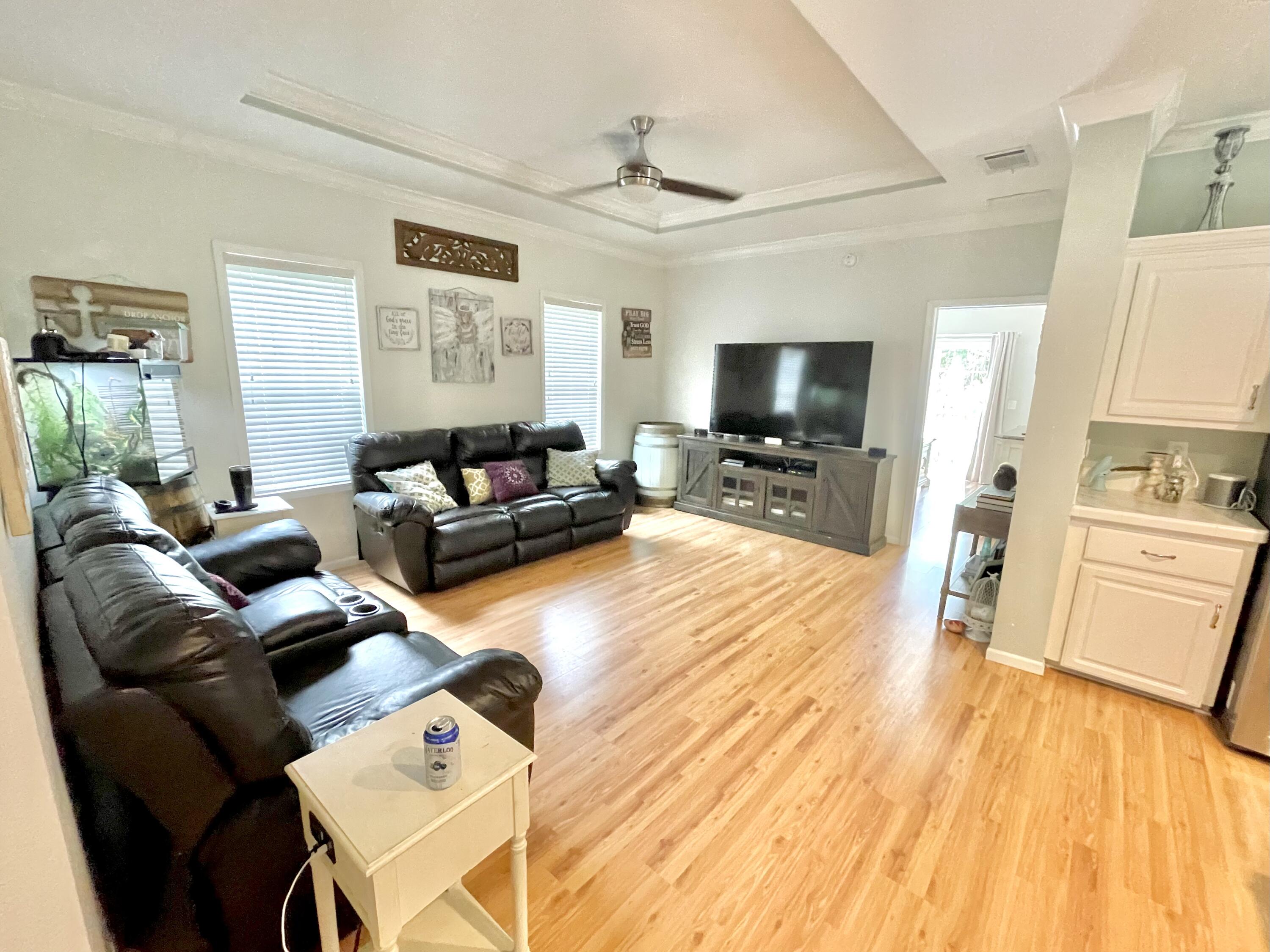 TOWN OF SANTA ROSA - Residential