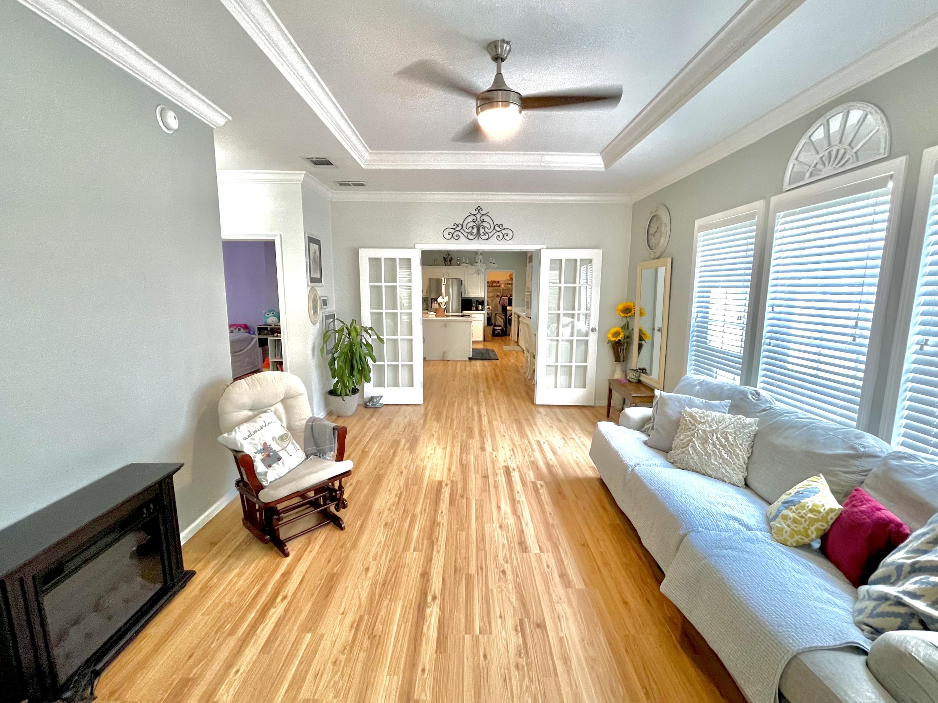 TOWN OF SANTA ROSA - Residential