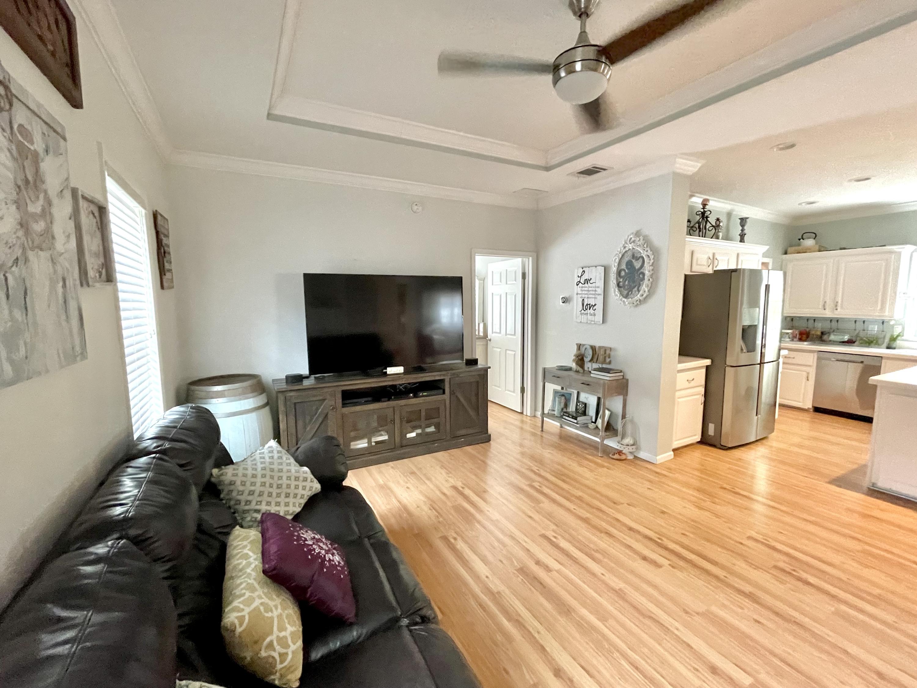 TOWN OF SANTA ROSA - Residential