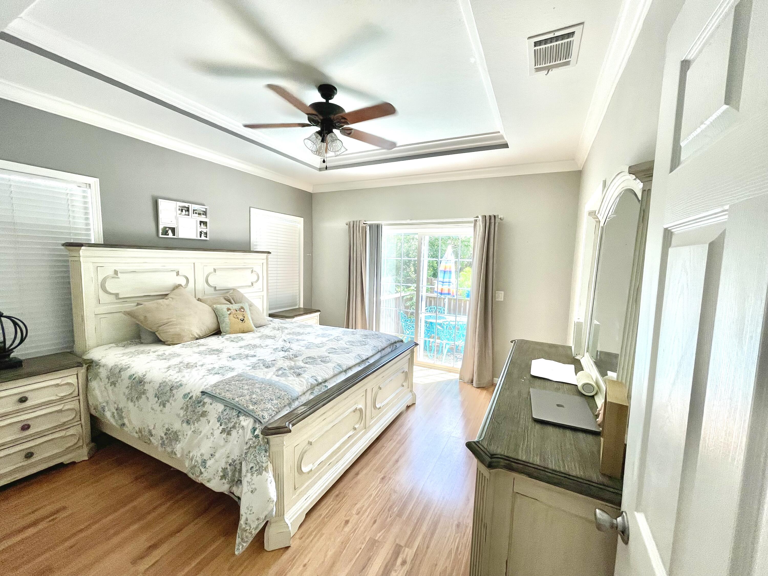 TOWN OF SANTA ROSA - Residential