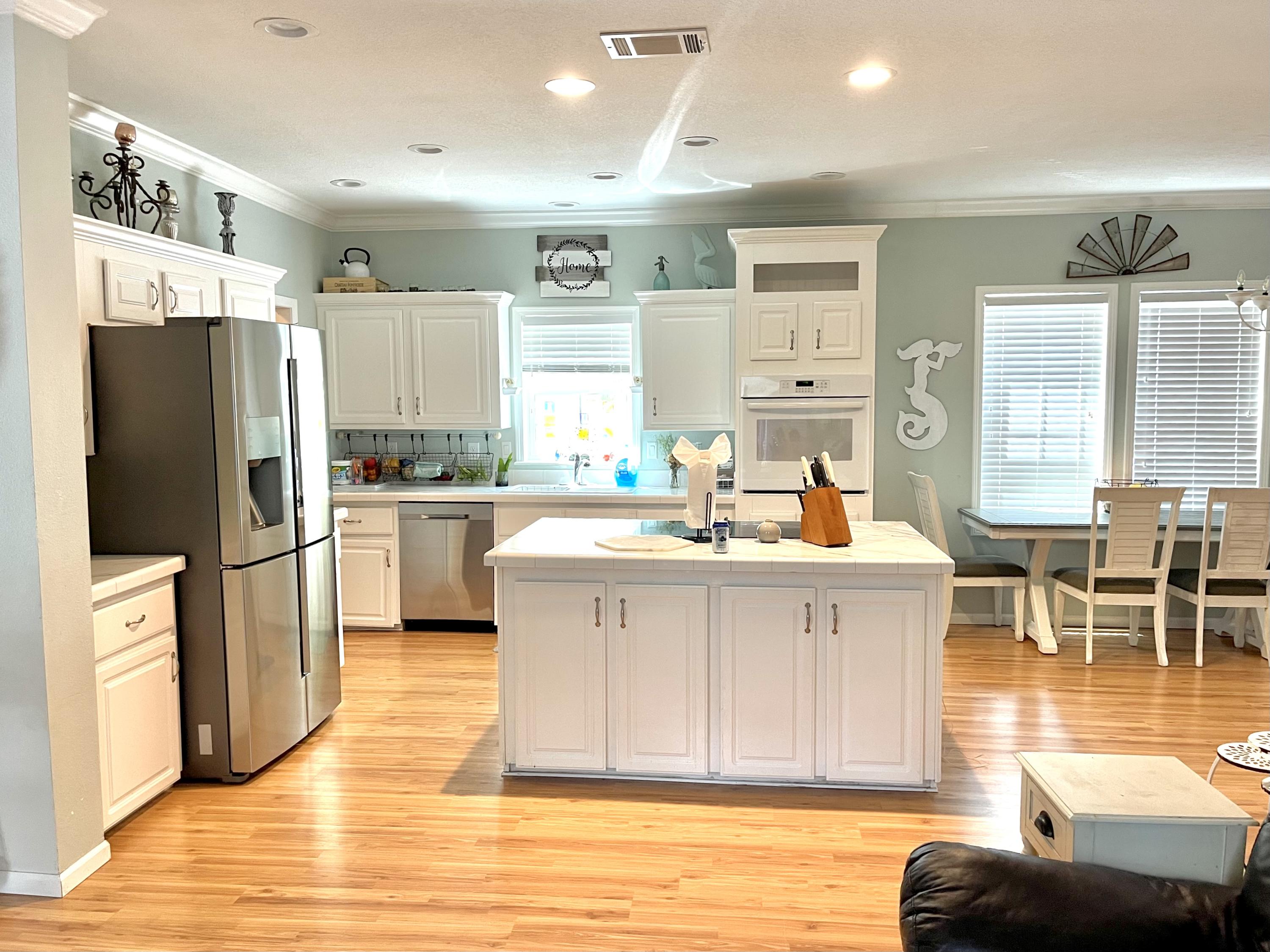 TOWN OF SANTA ROSA - Residential