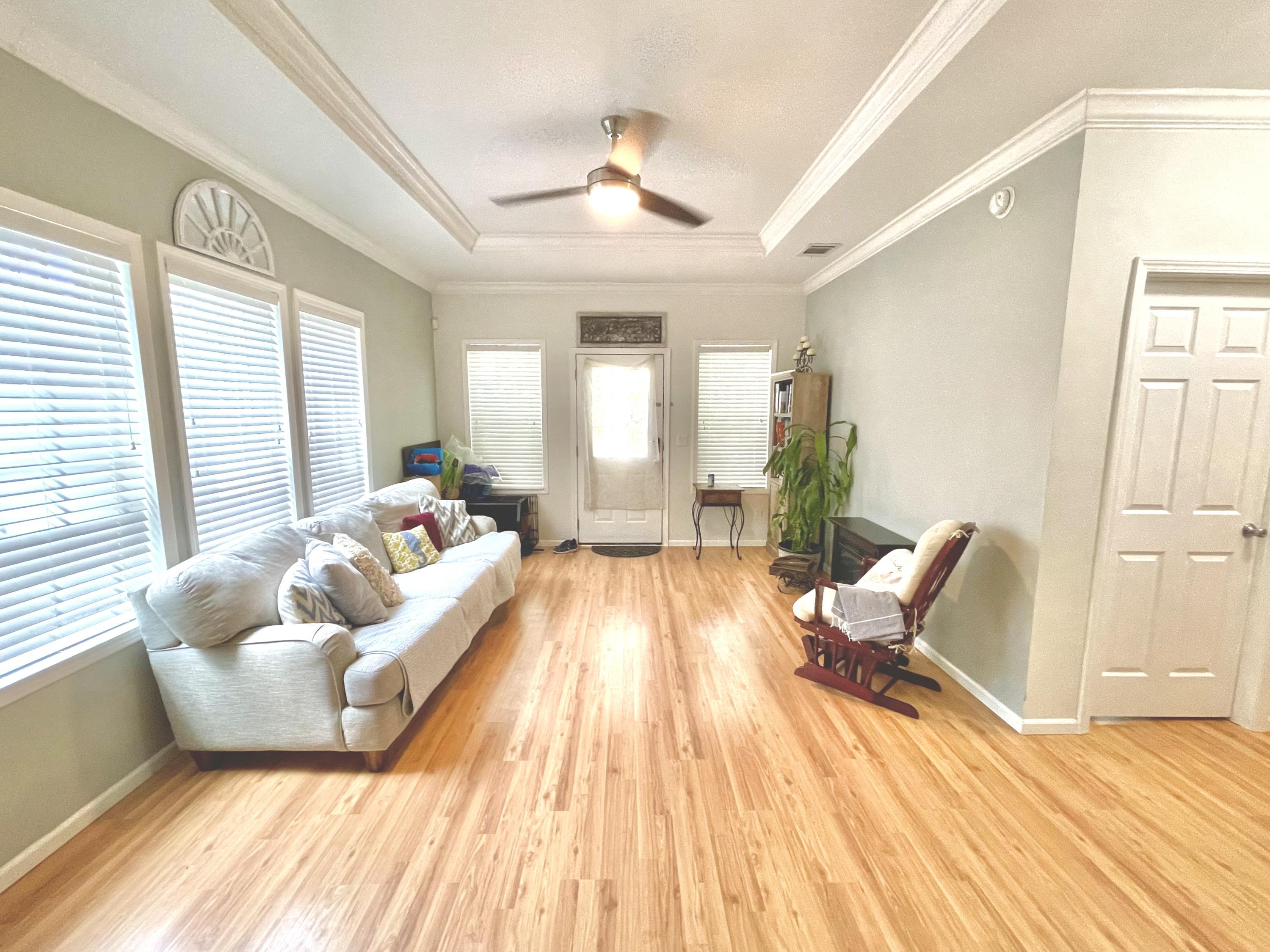 TOWN OF SANTA ROSA - Residential