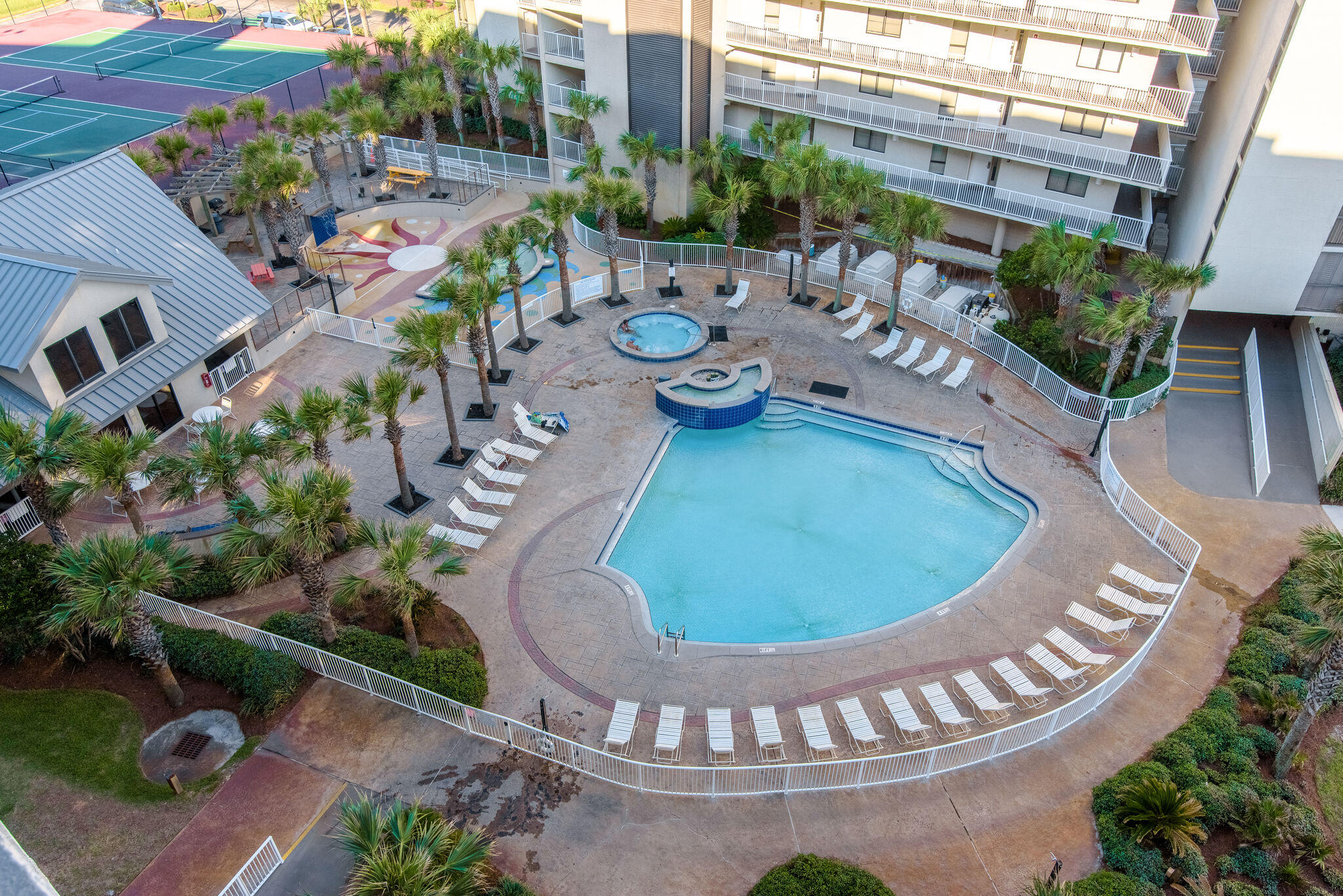 MAINSAIL CONDO PH 5 - Residential