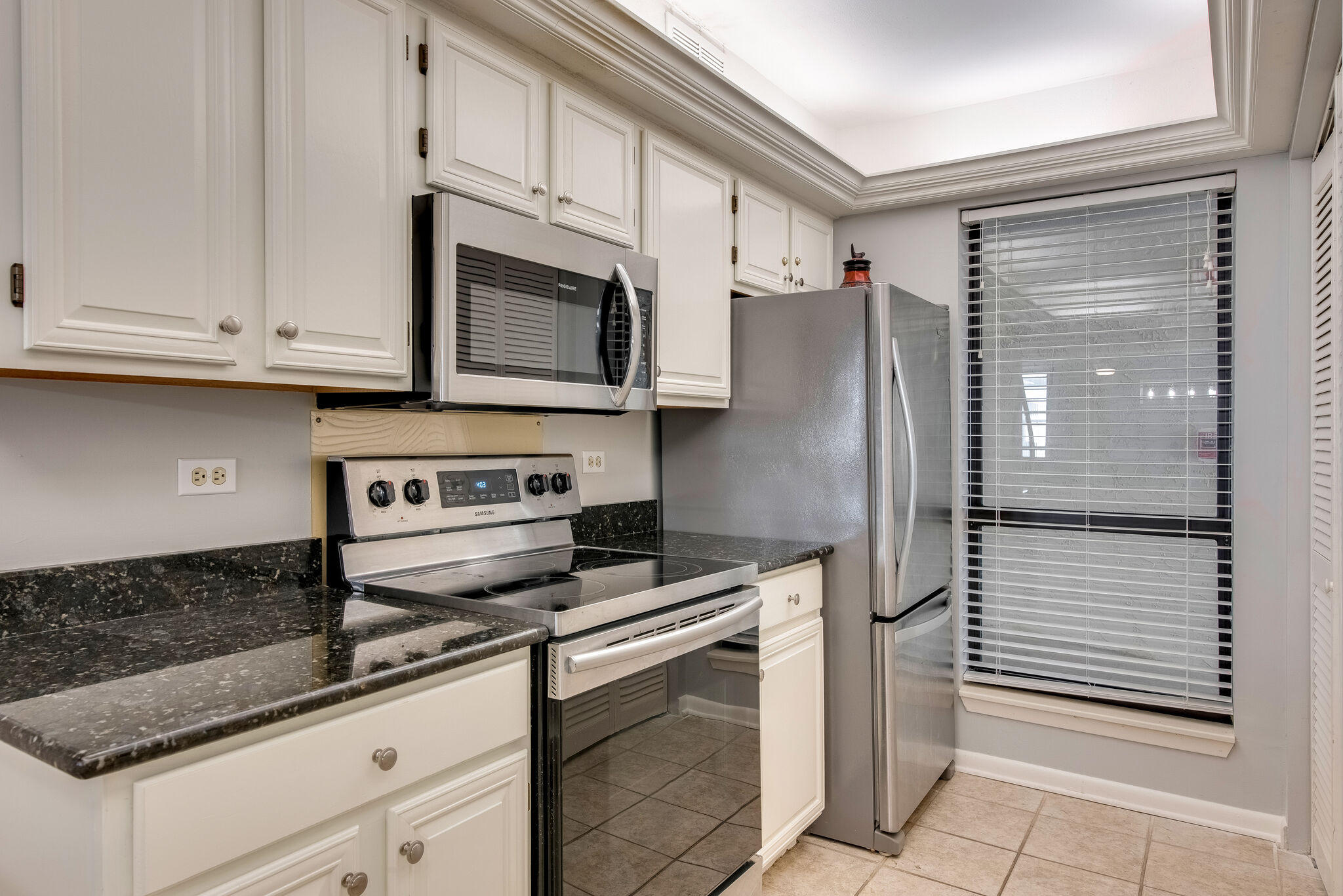 MAINSAIL CONDO PH 5 - Residential