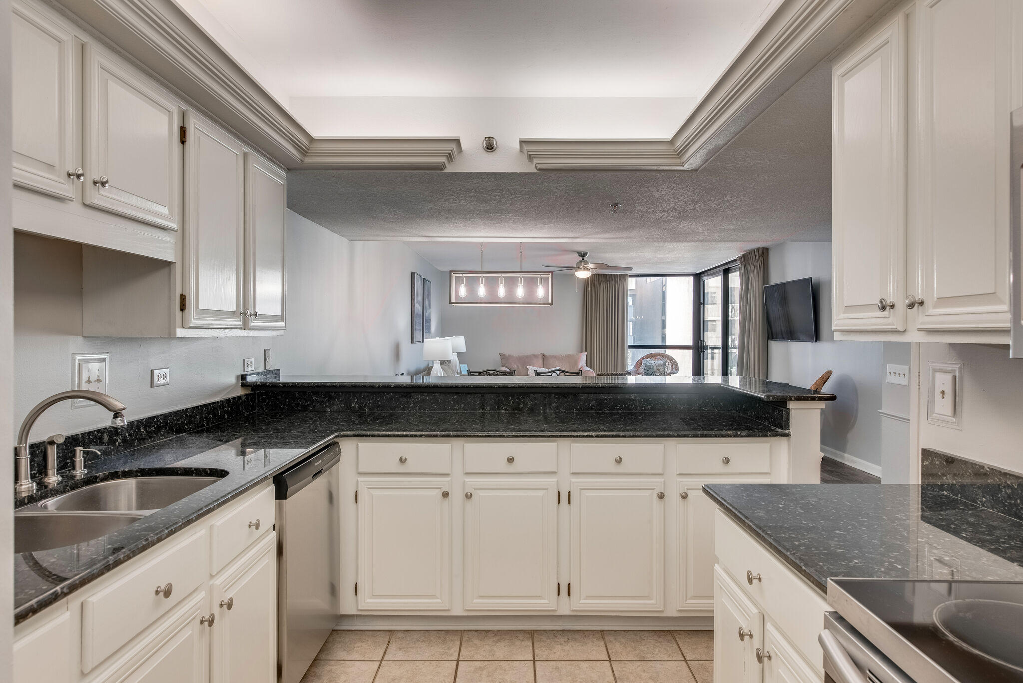 MAINSAIL CONDO PH 5 - Residential