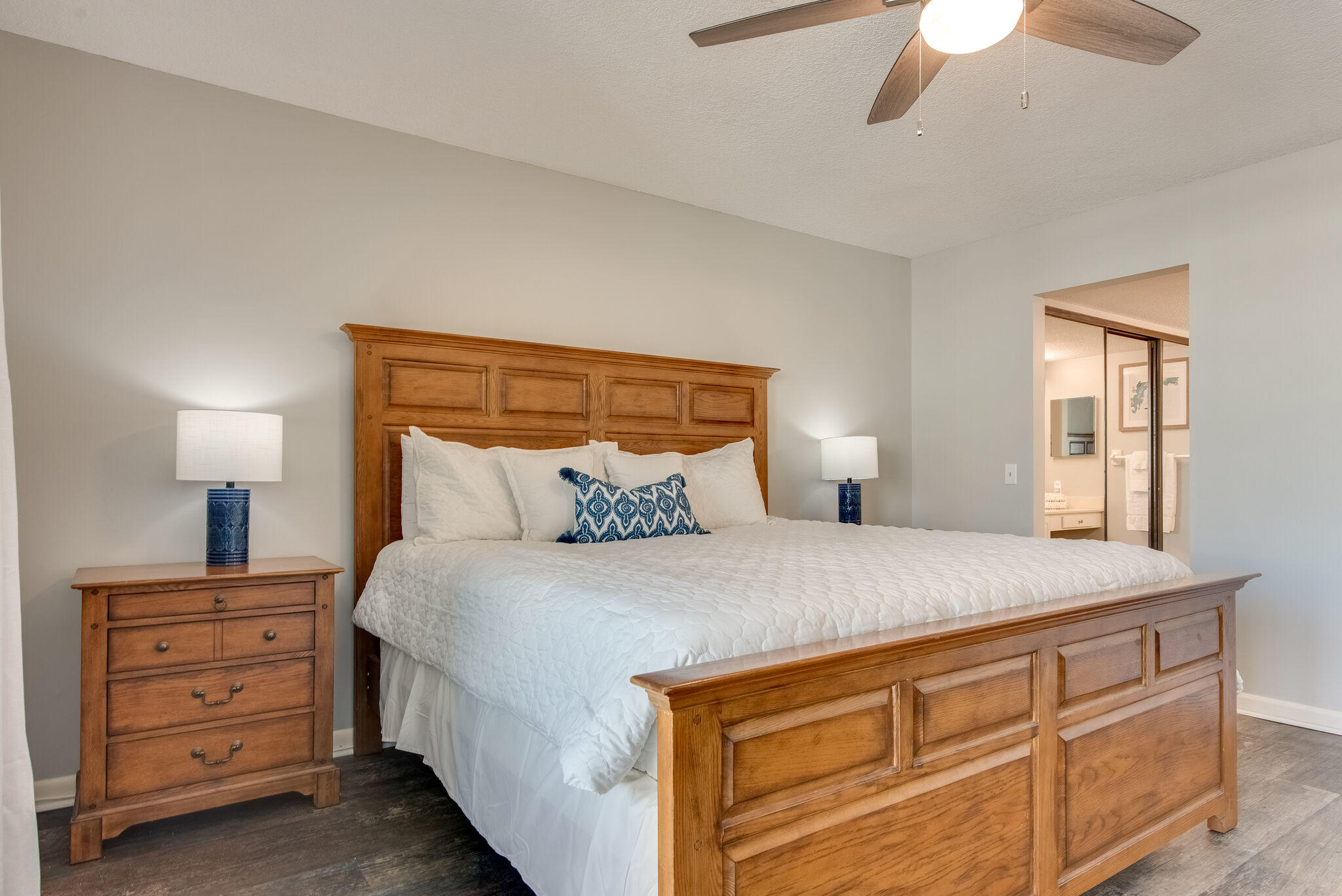 MAINSAIL CONDO PH 5 - Residential